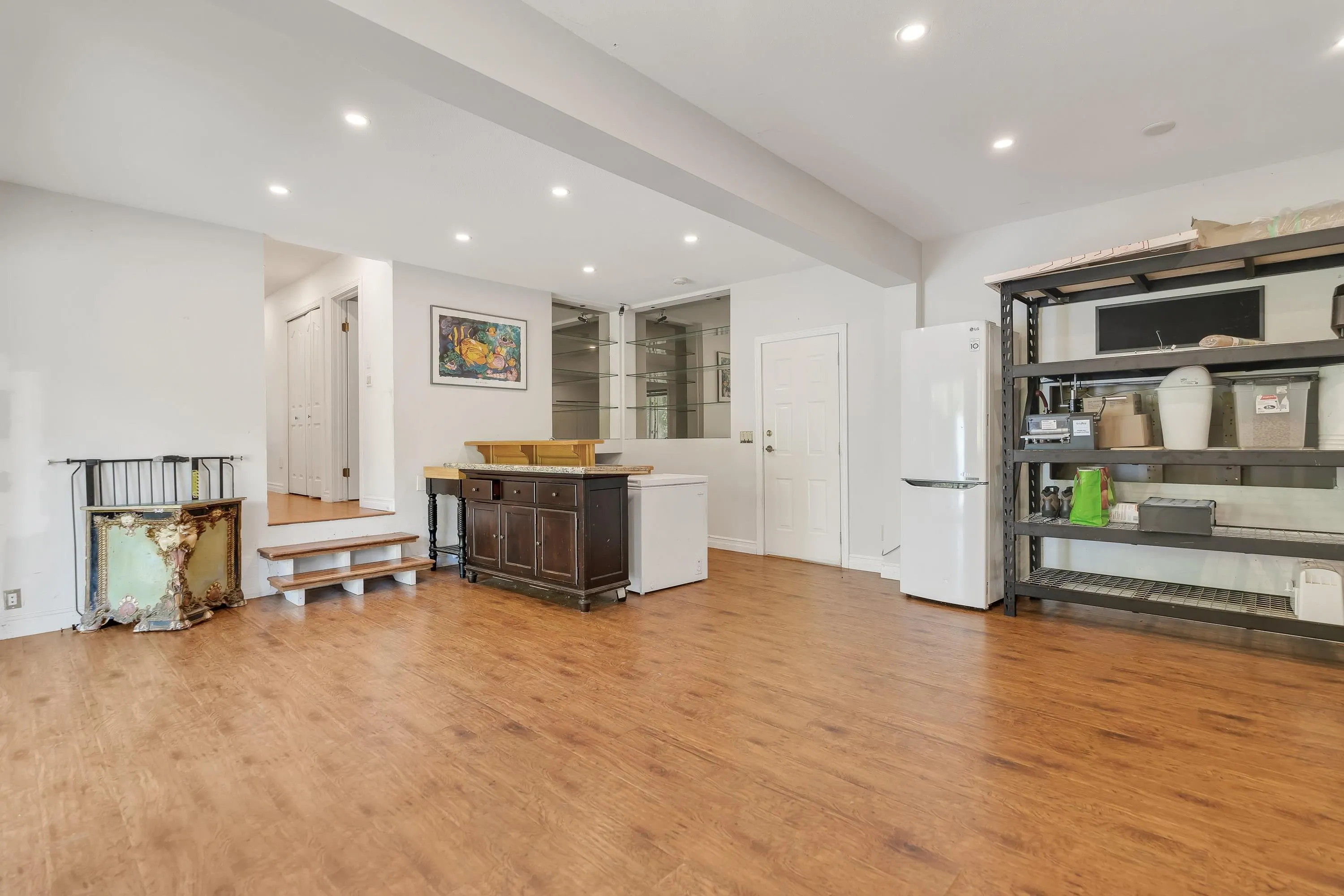 15227 Sheridan Drive