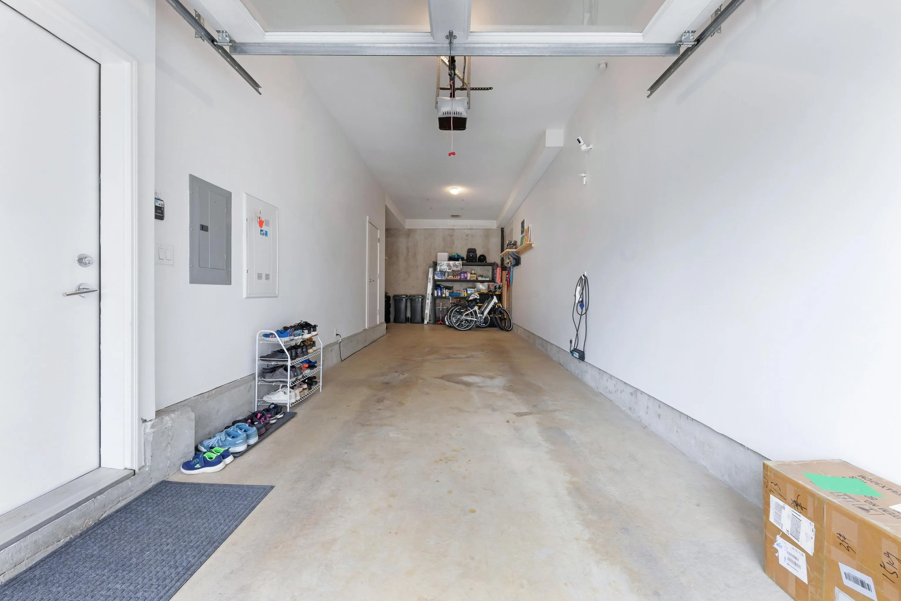 13 909 Clarke Road