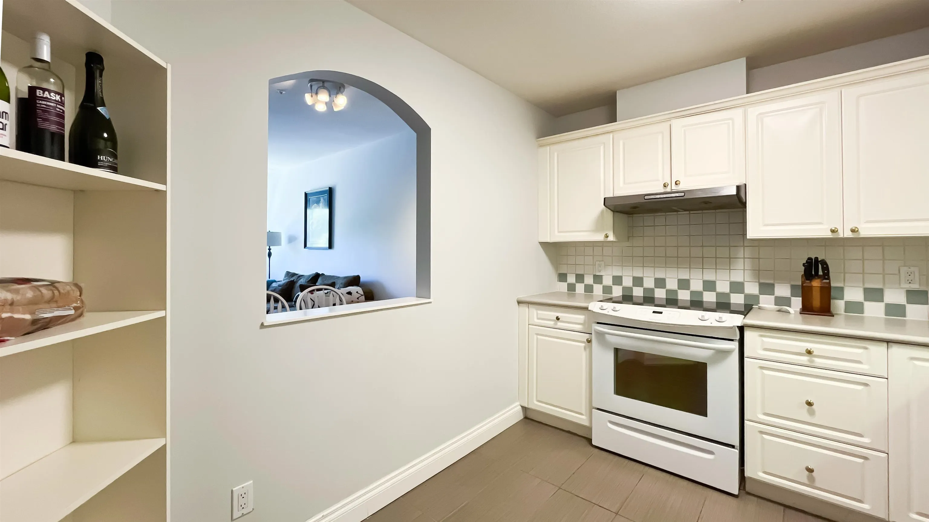 308 5735 Hampton Place
