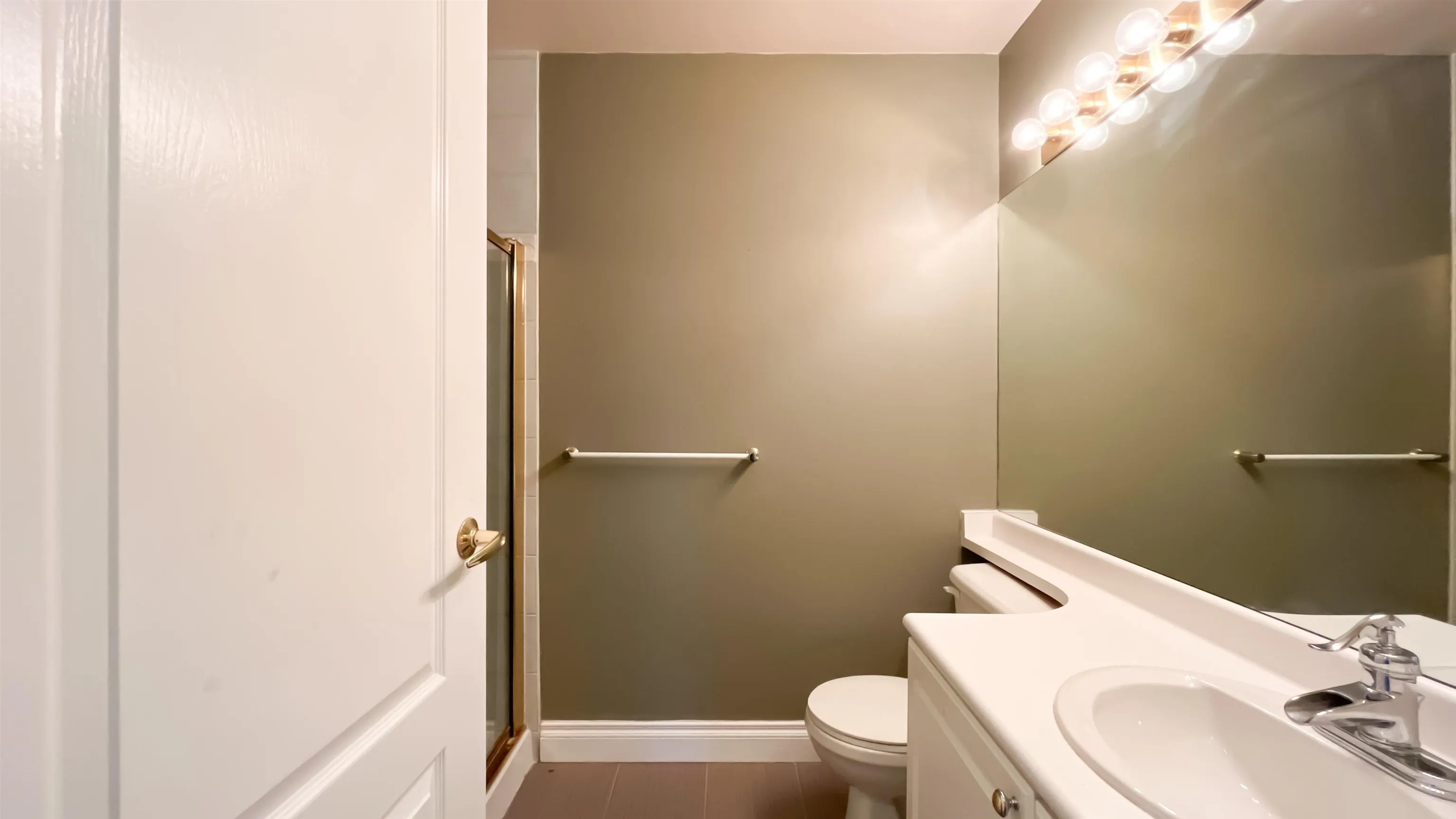 308 5735 Hampton Place