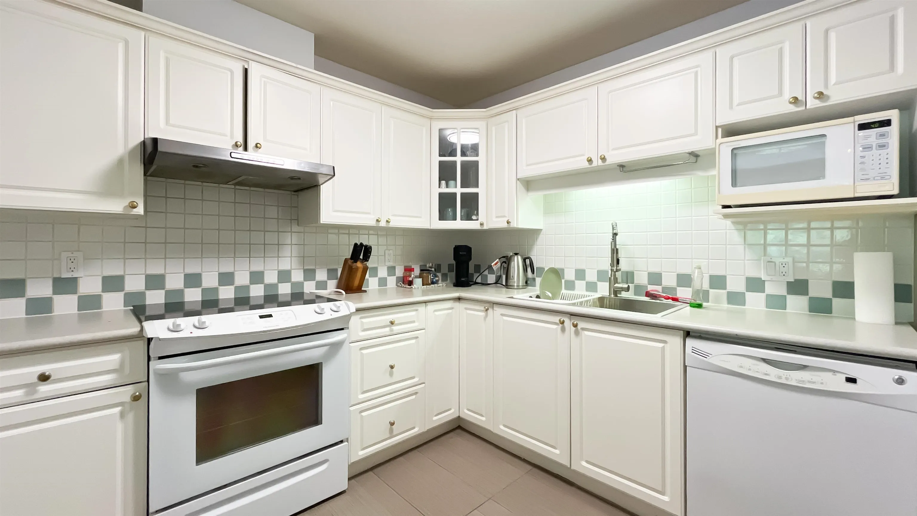 308 5735 Hampton Place