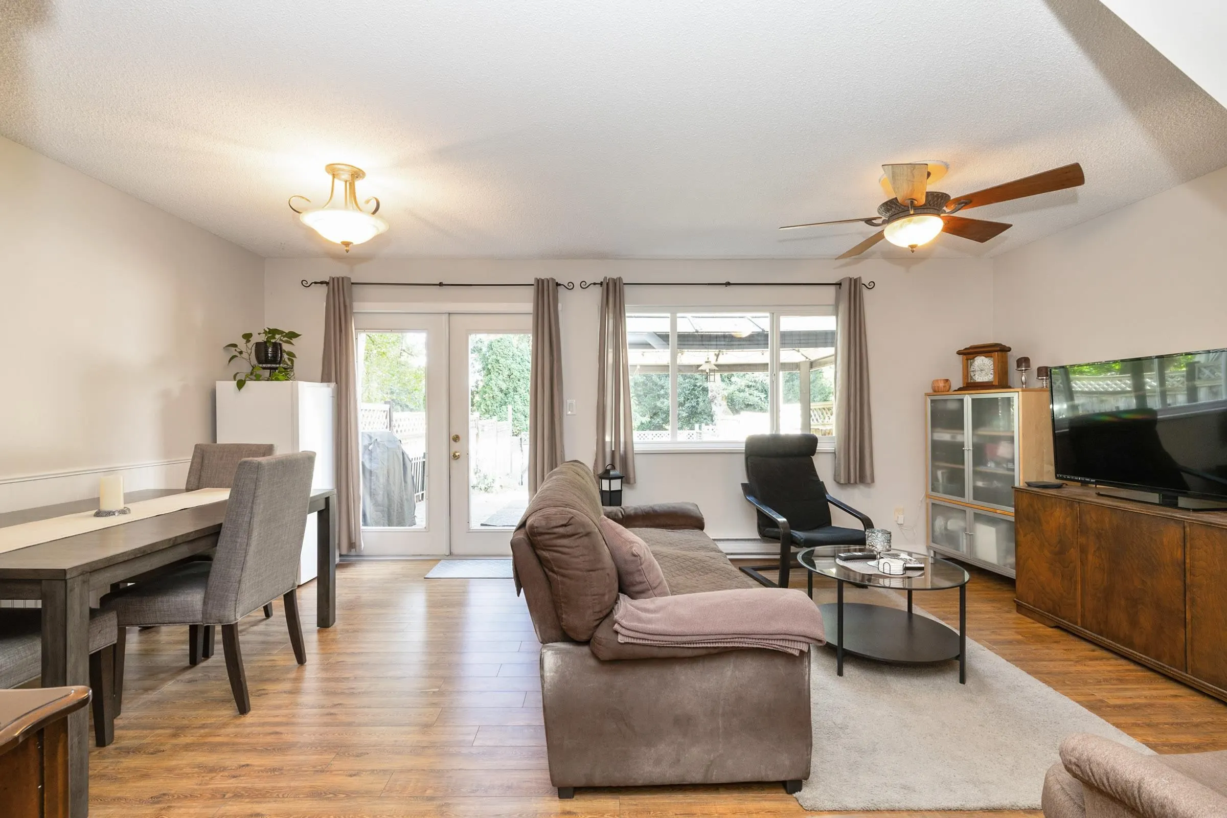 12123 Schmidt Crescent