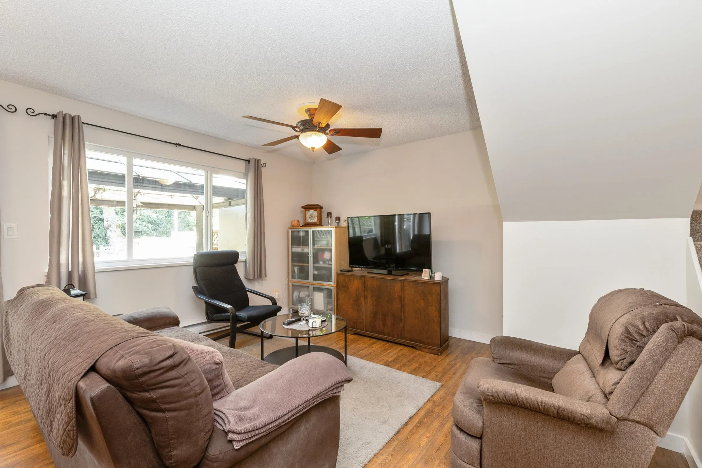 12123 Schmidt Crescent
