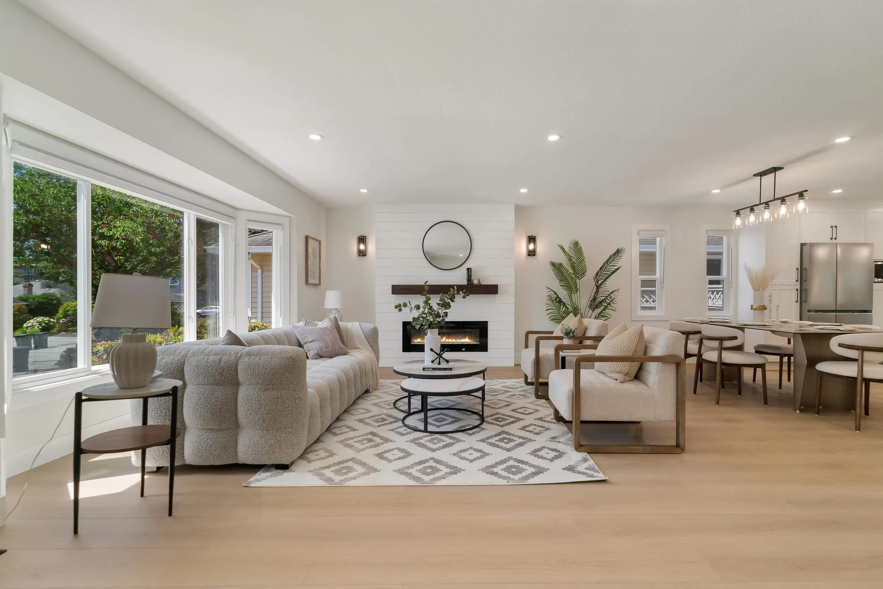 14097 16a Avenue