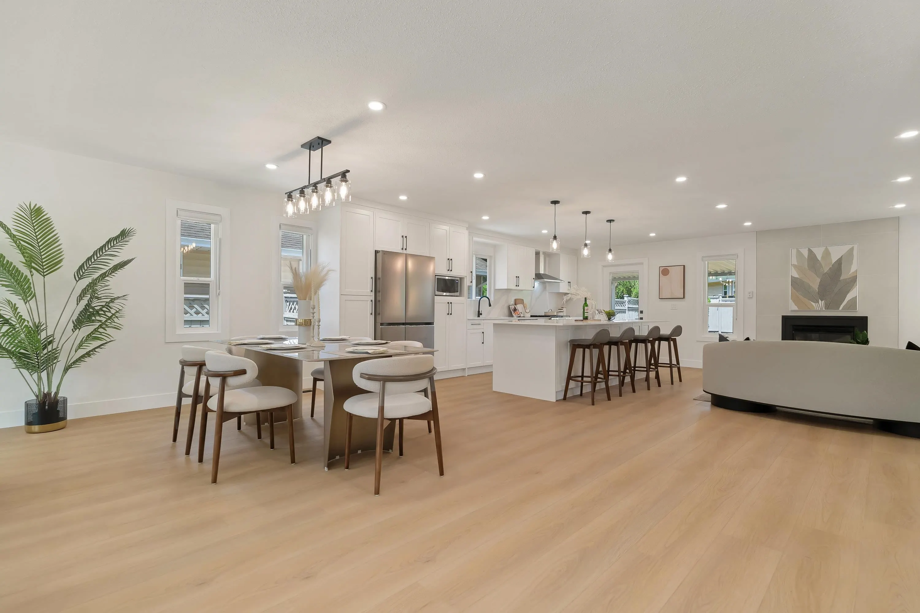 14097 16a Avenue