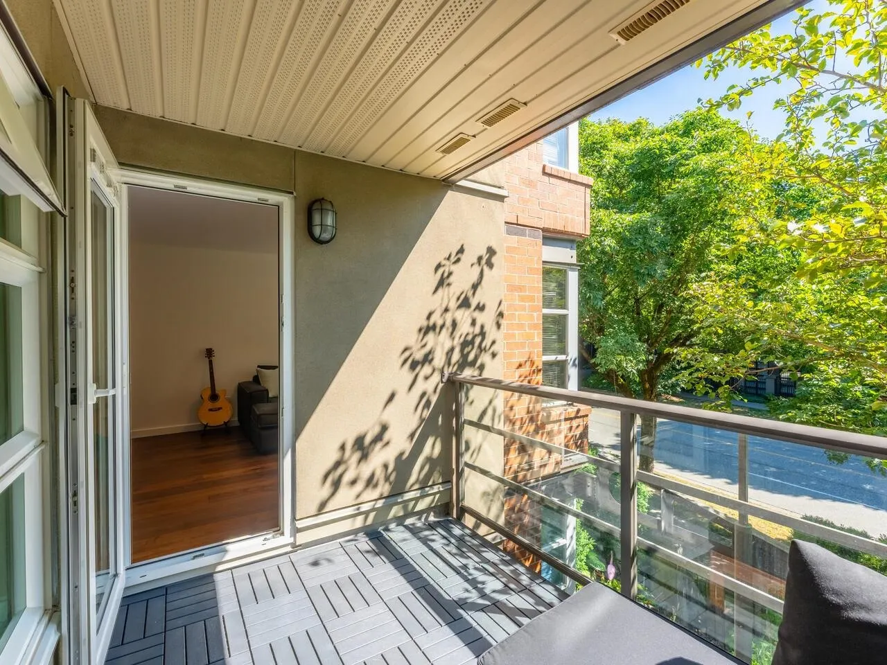 204 2181 W 12th Avenue