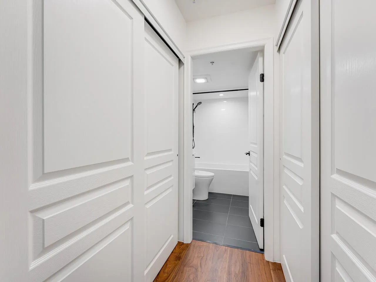 204 2181 W 12th Avenue