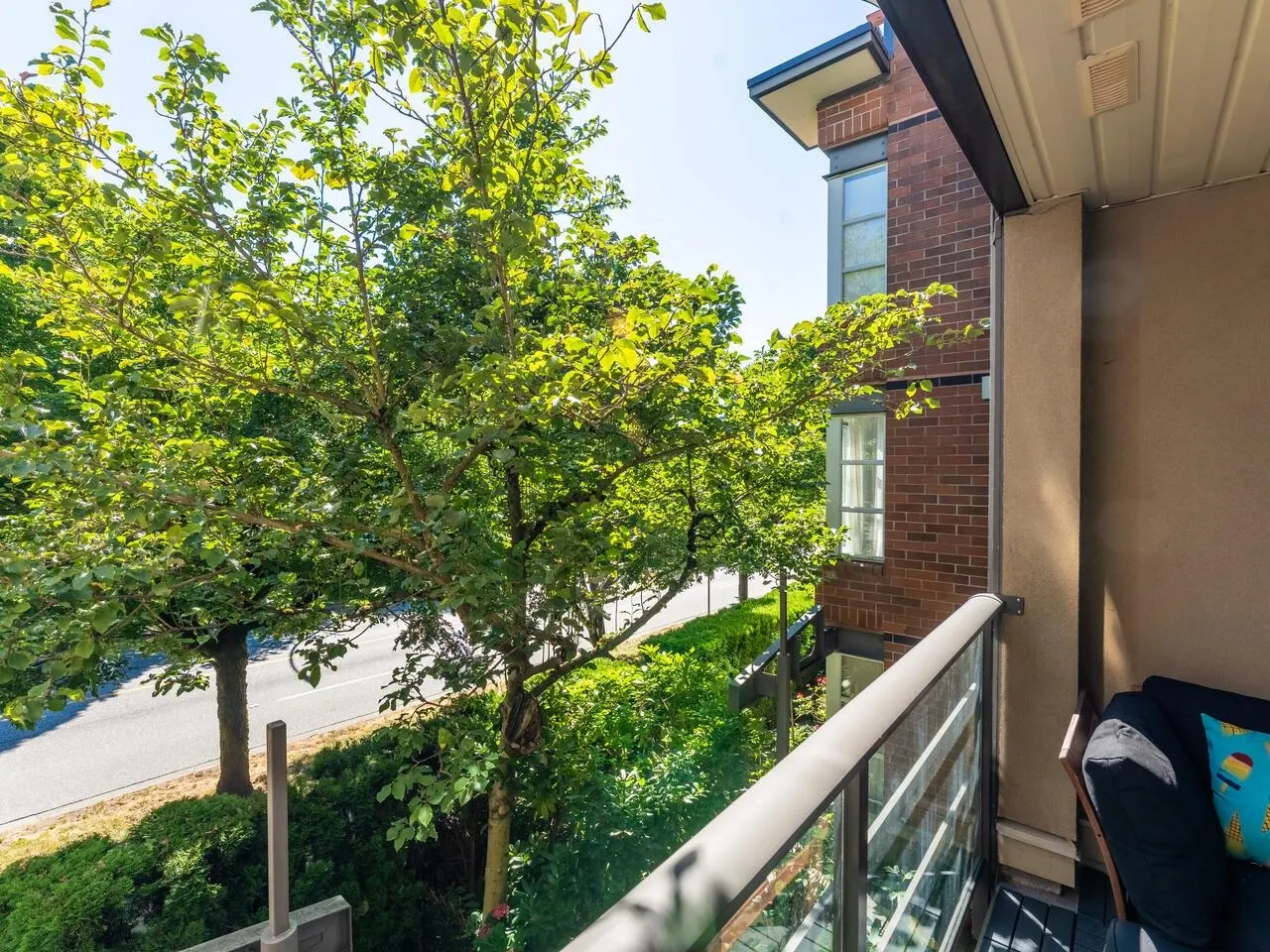 204 2181 W 12th Avenue