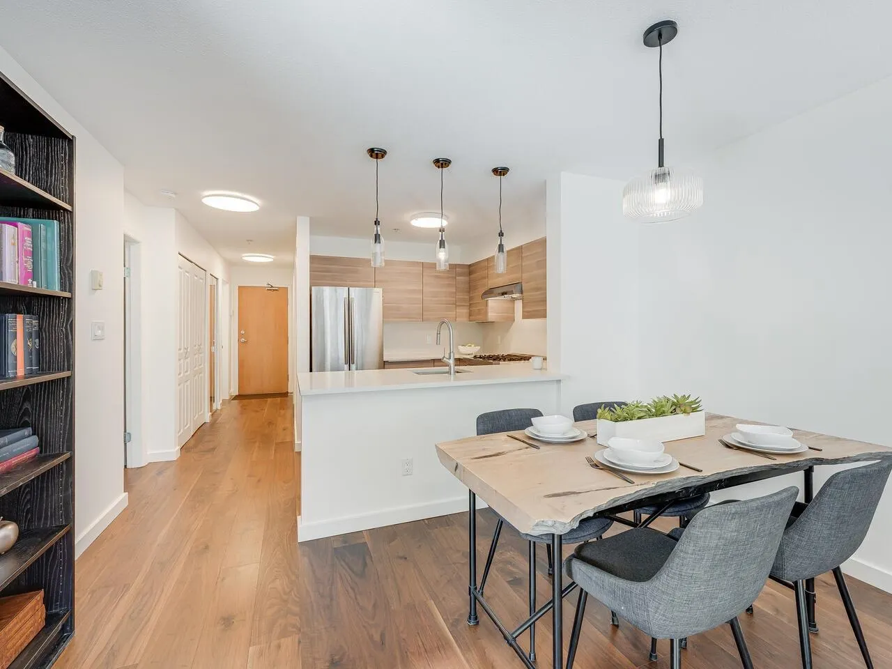 204 2181 W 12th Avenue