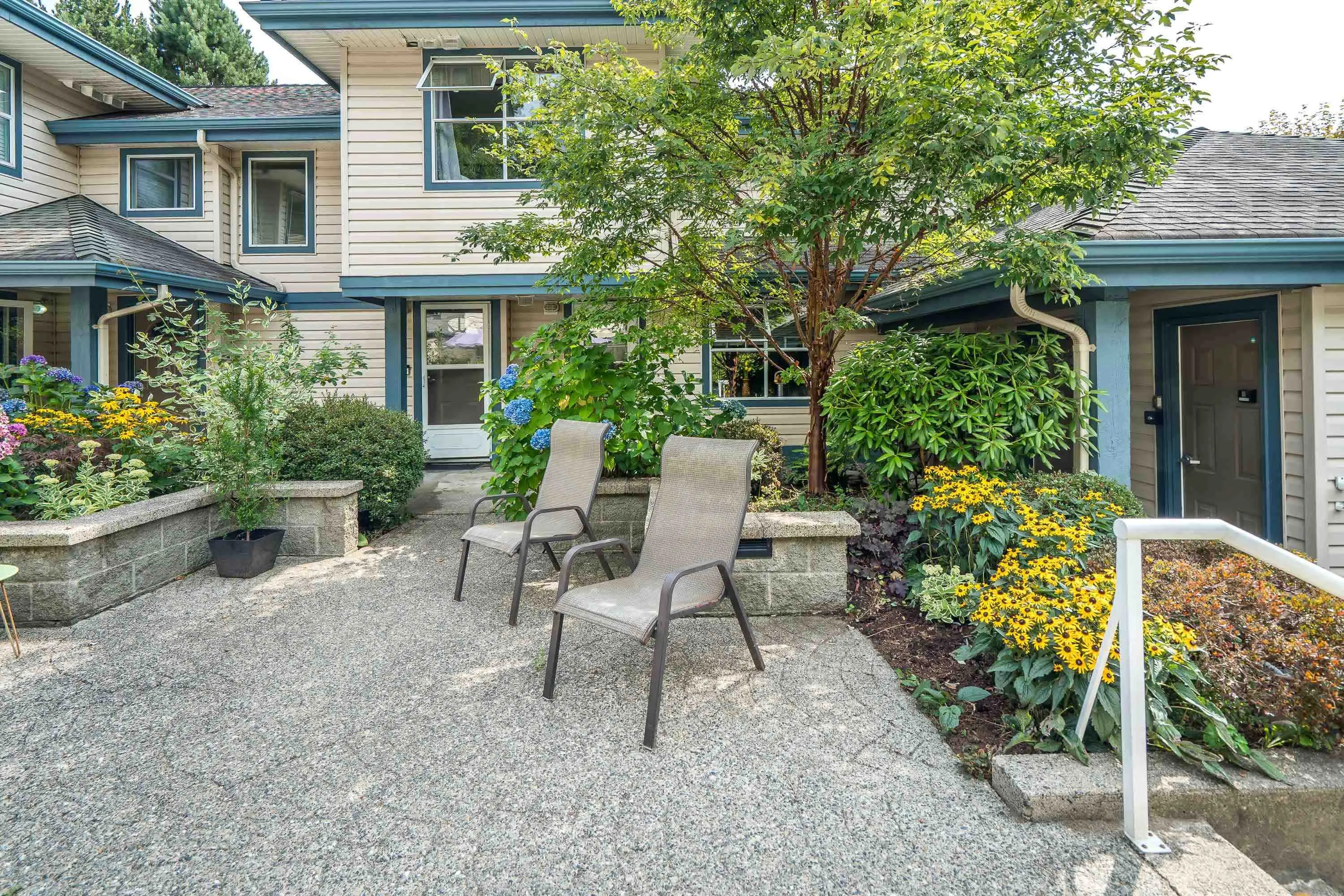 49 5670 208 Street