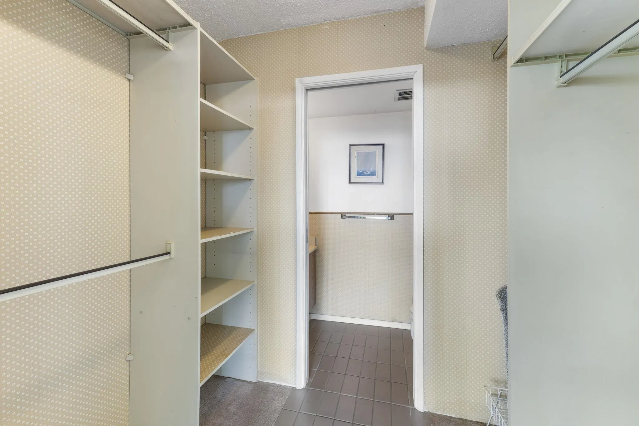 1702 9280 Salish Court