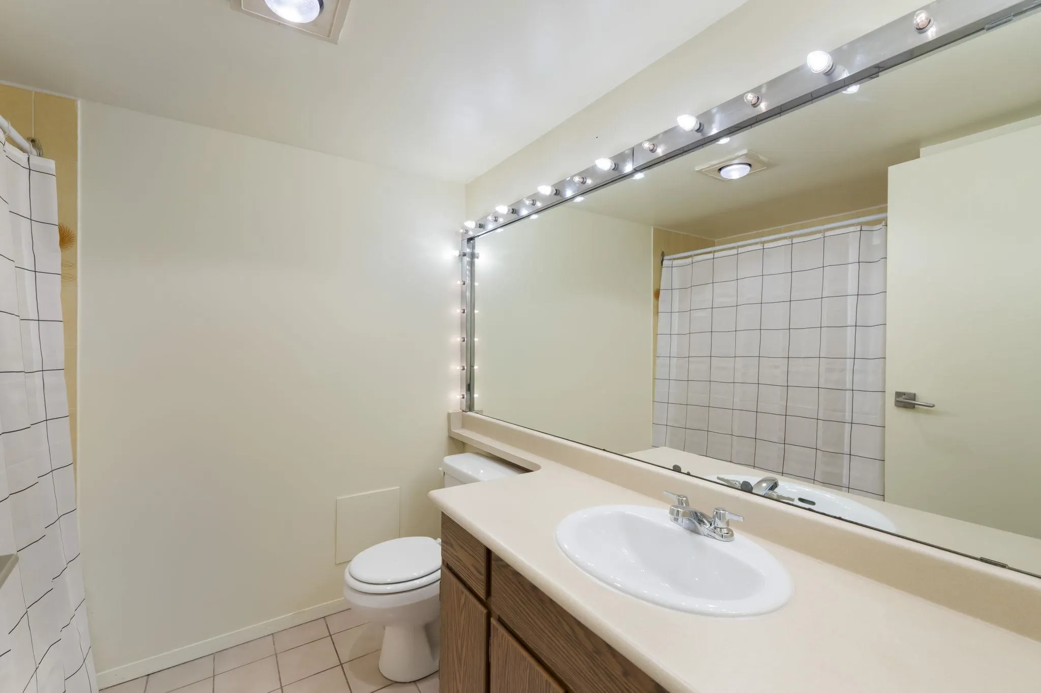 1702 9280 Salish Court