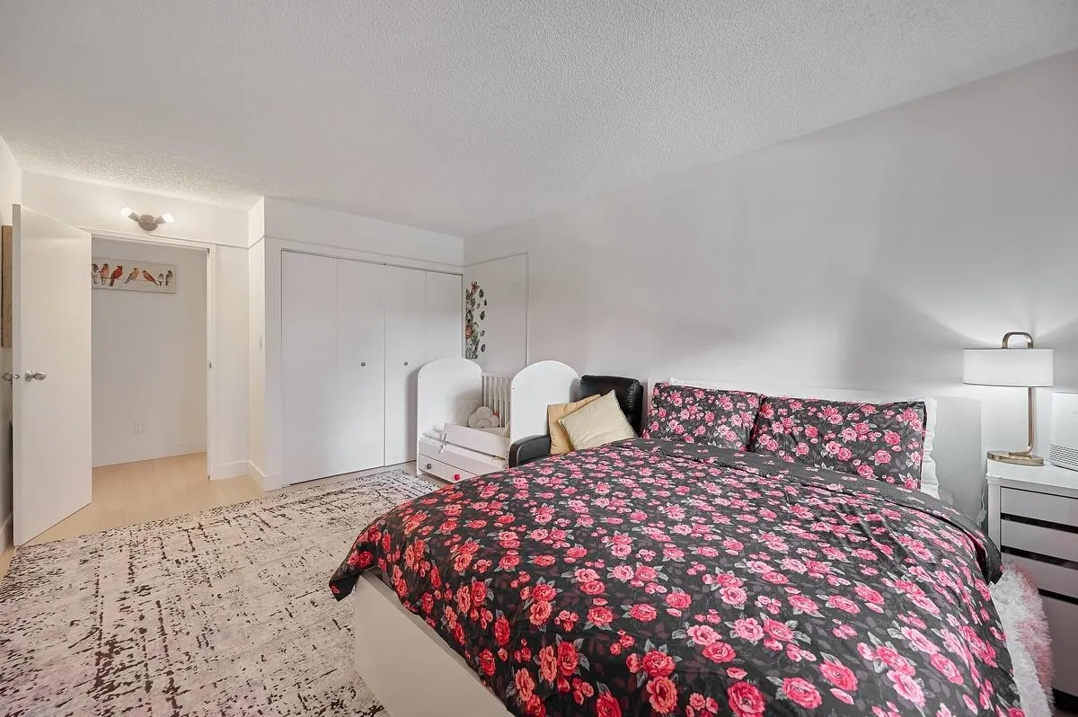 302 1515 Chesterfield Avenue