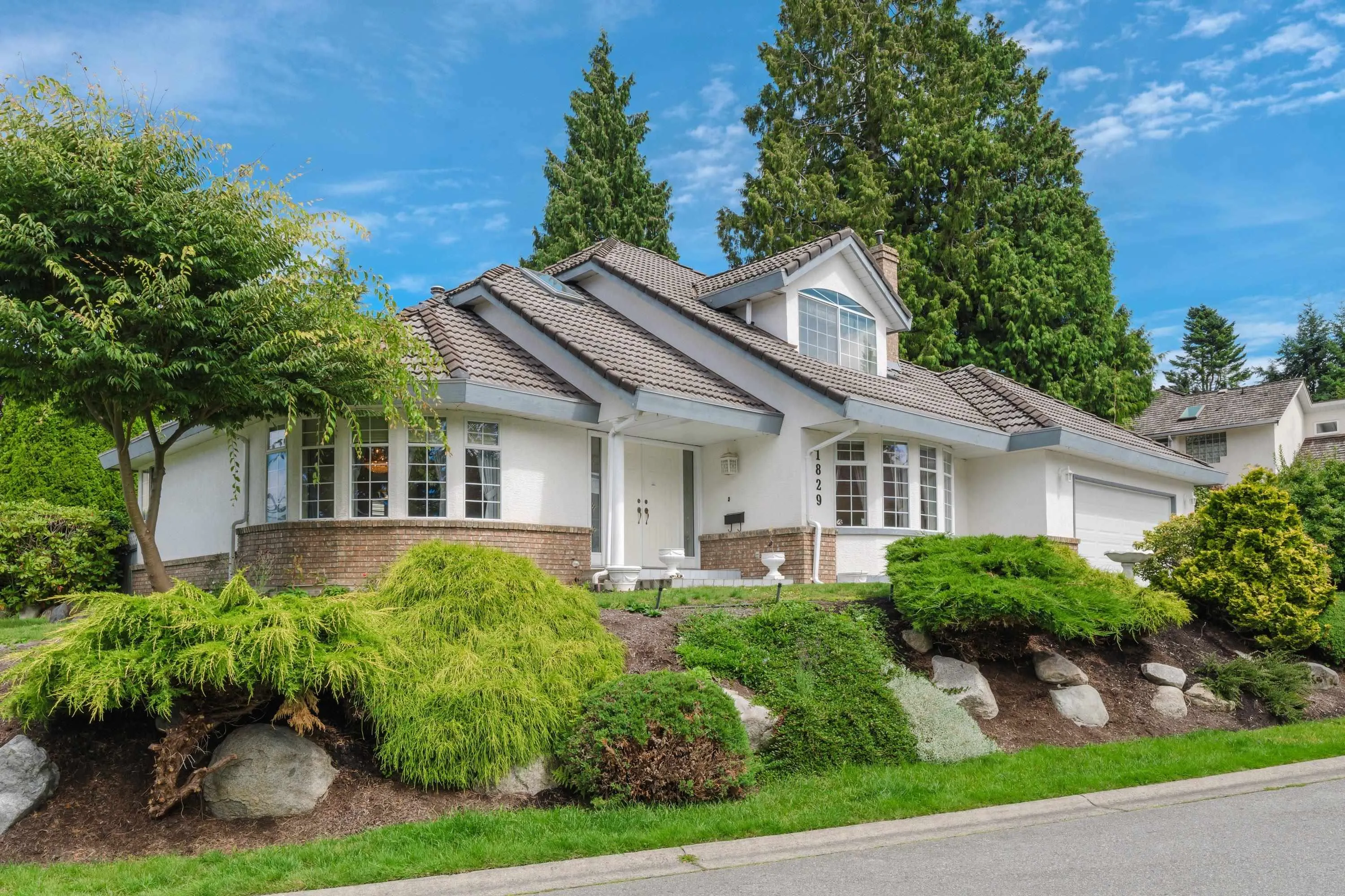 1829 Ocean Surf Place