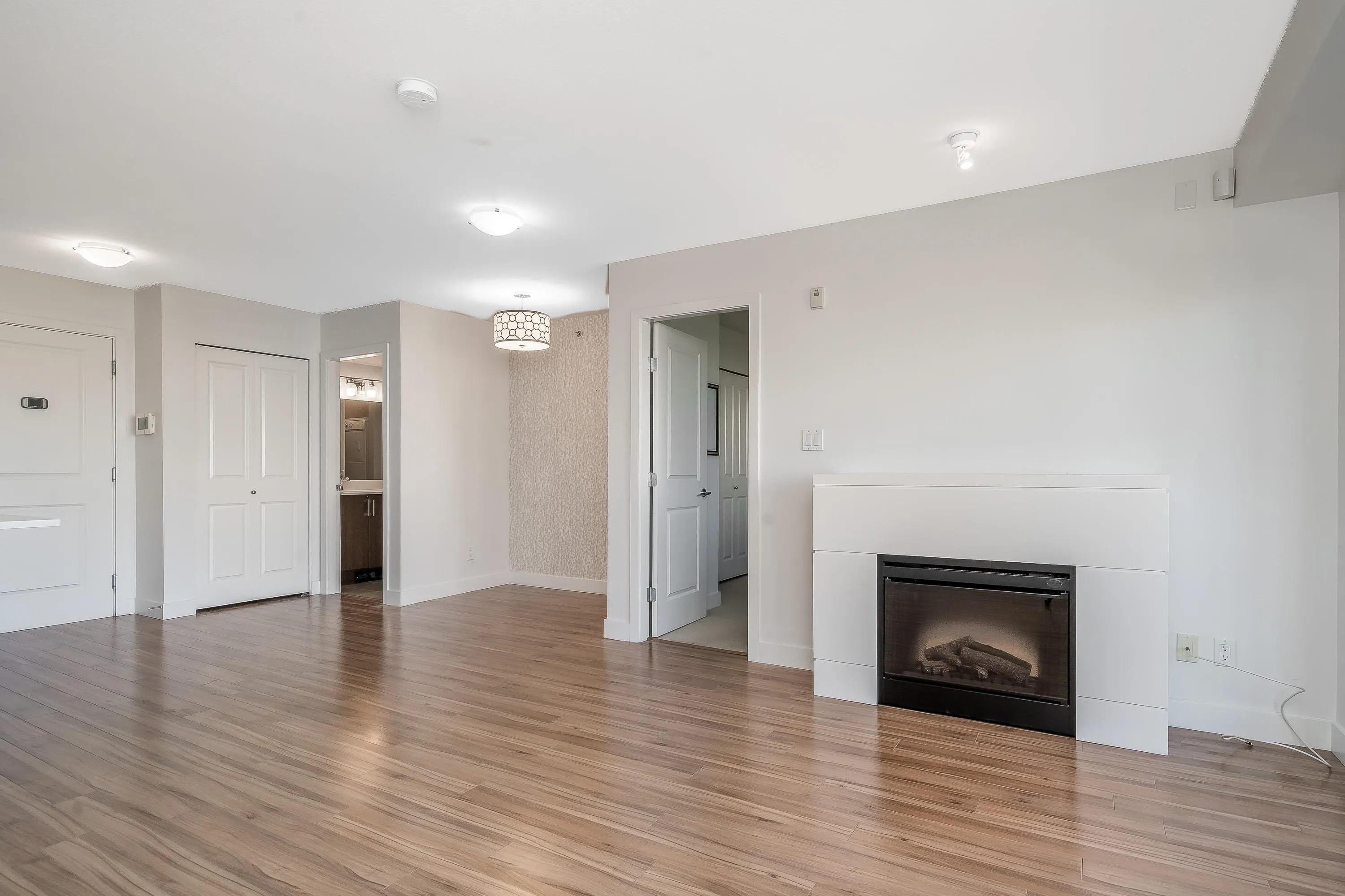 440 15850 26 Avenue