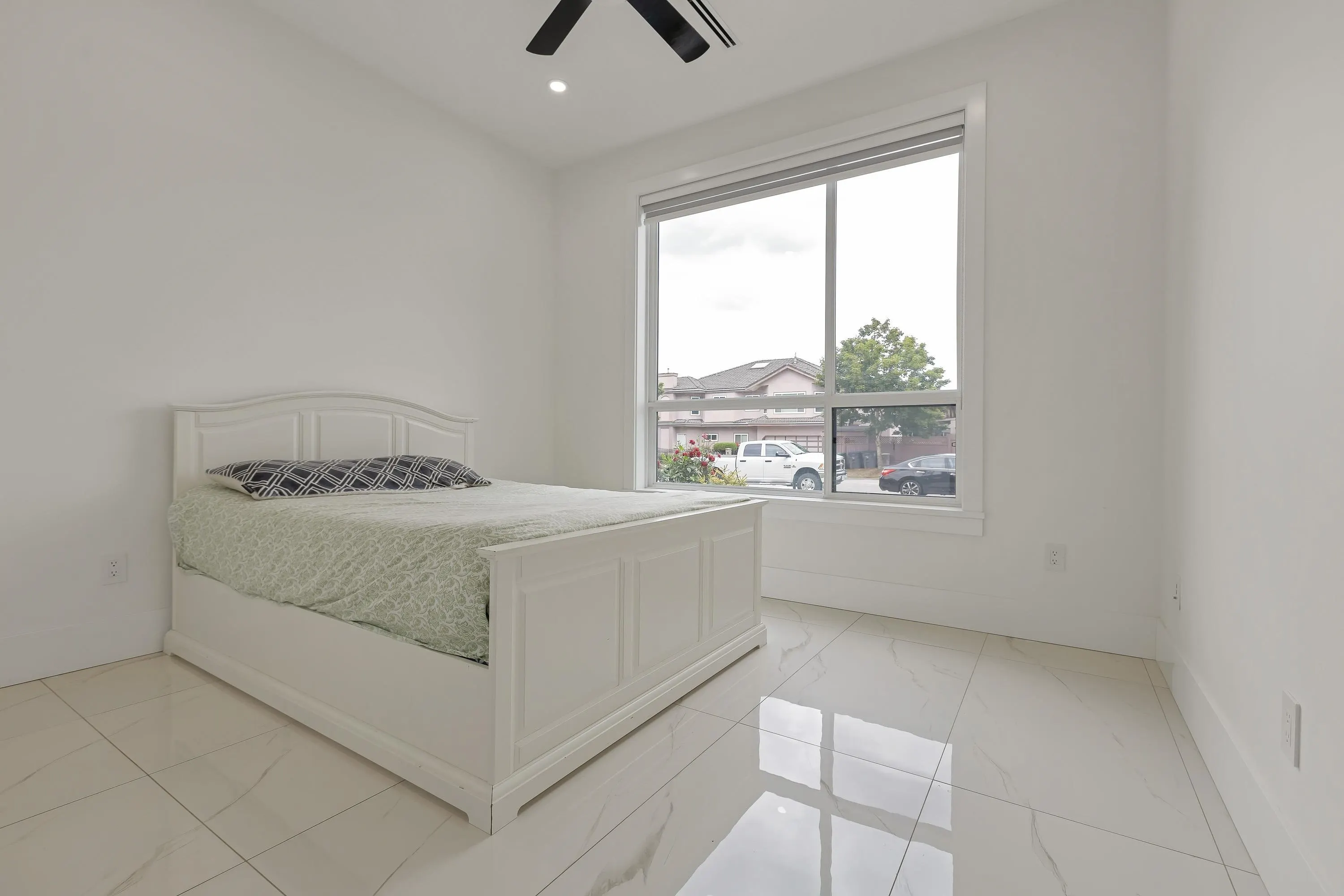 12280 70a Avenue