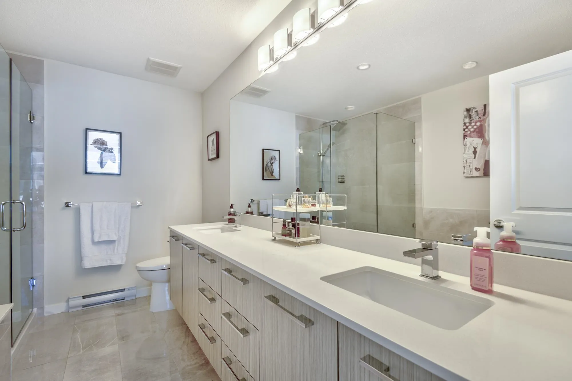 9 5311 Admiral Way