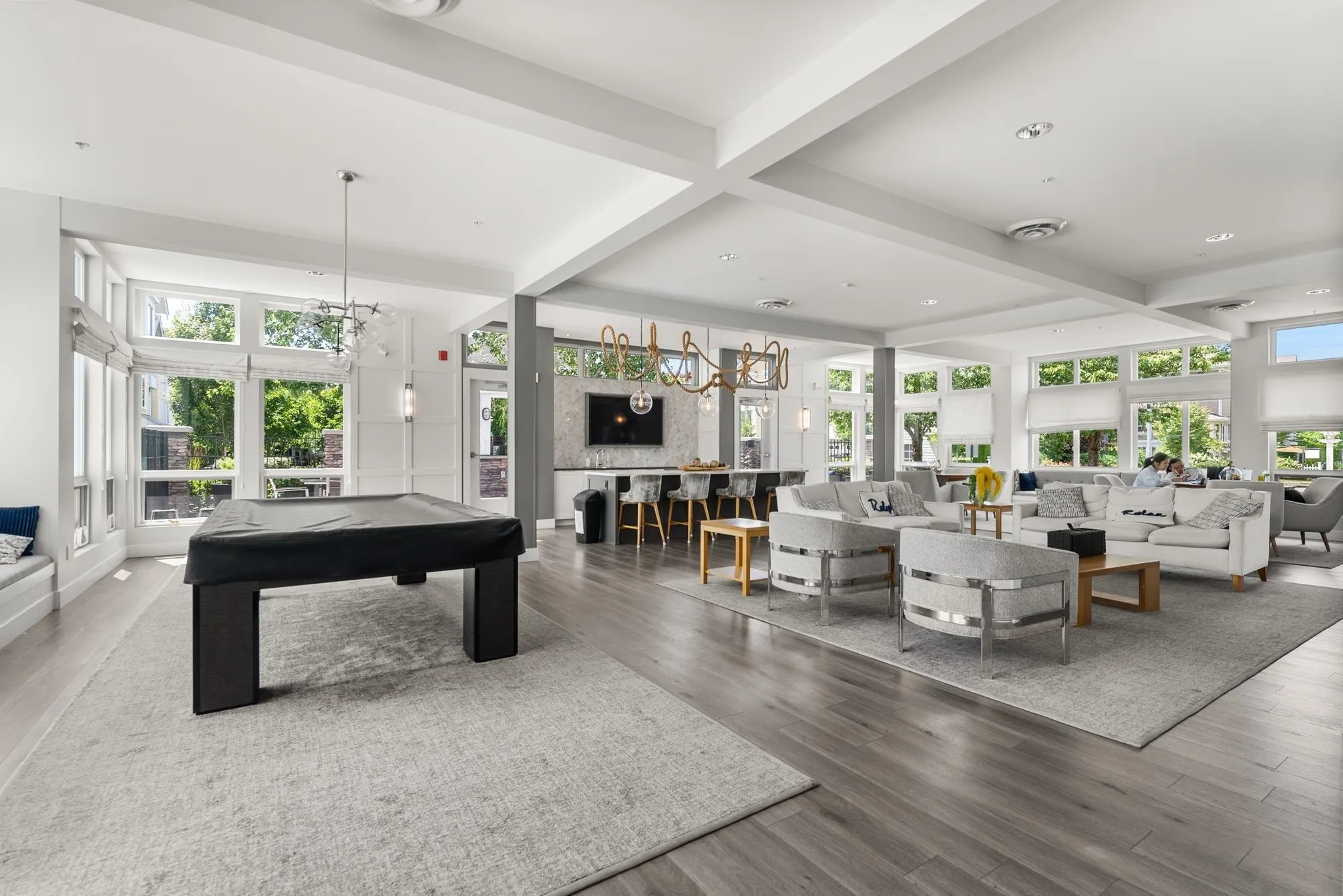 9 5311 Admiral Way
