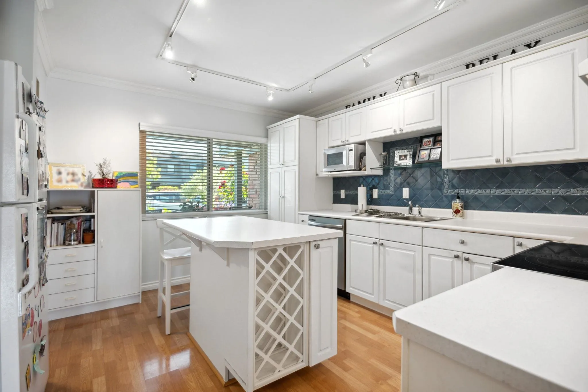 119 3031 Williams Road