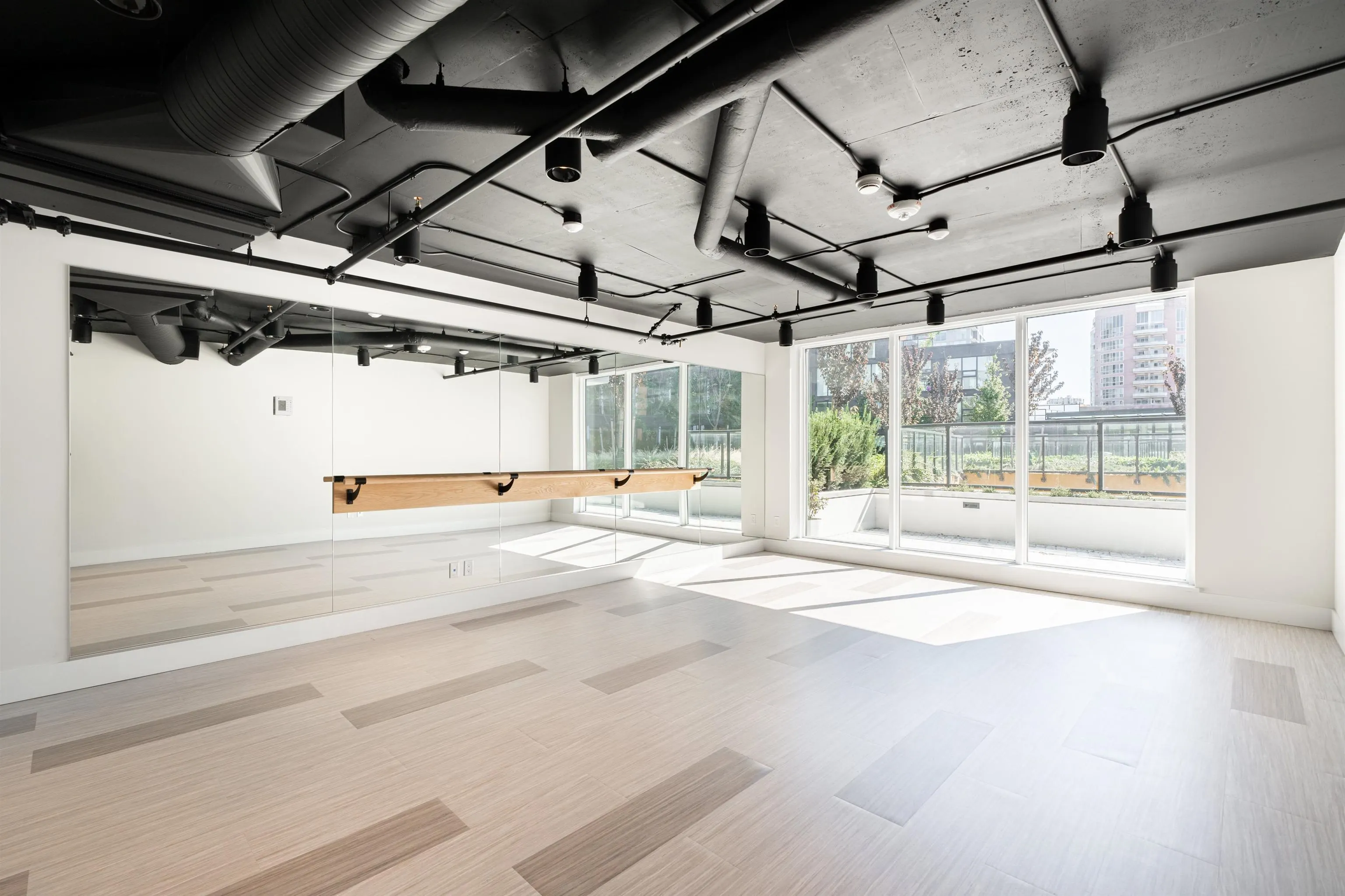 1206 8111 Park Road