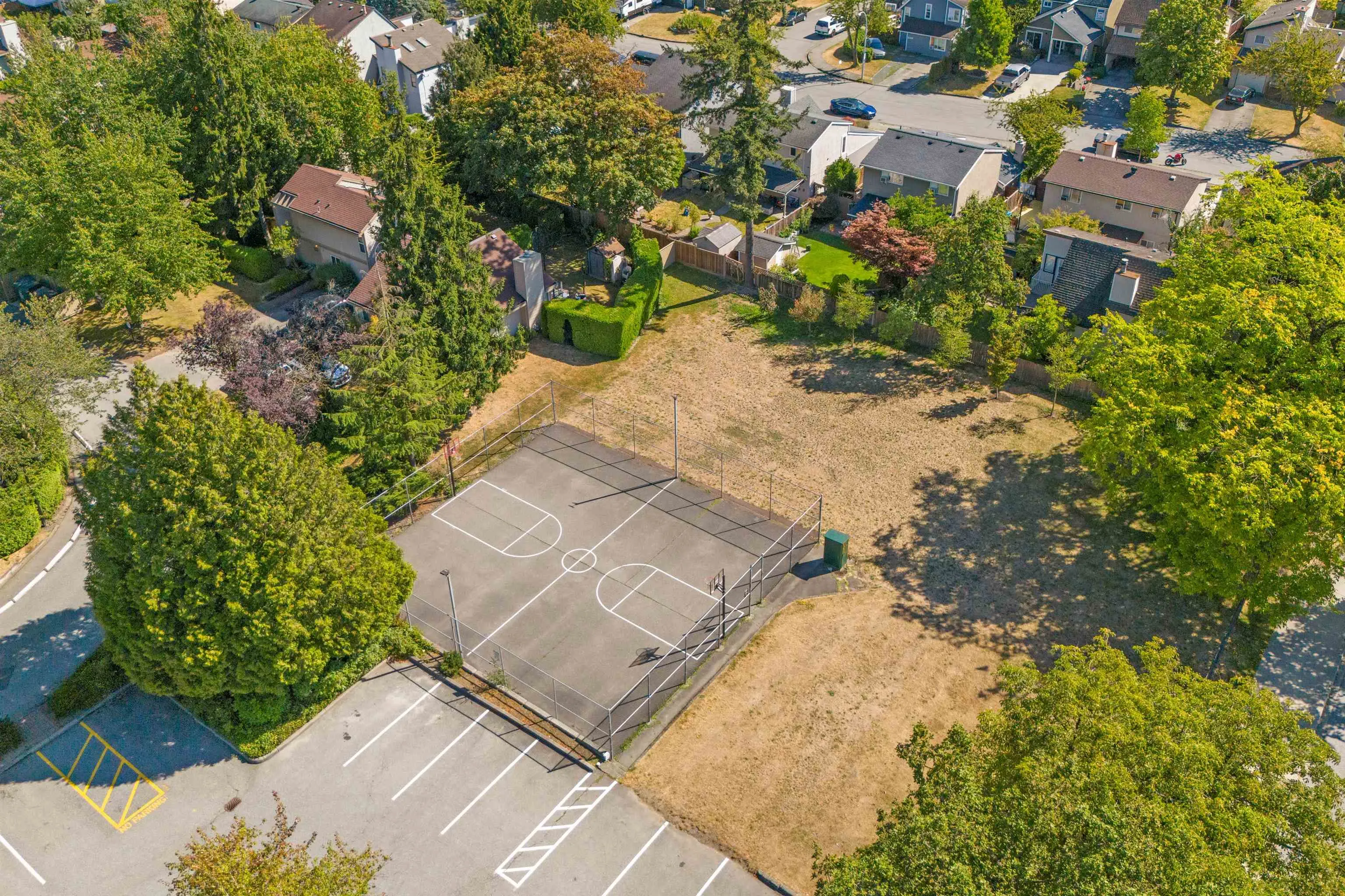 6233 E Greenside Drive