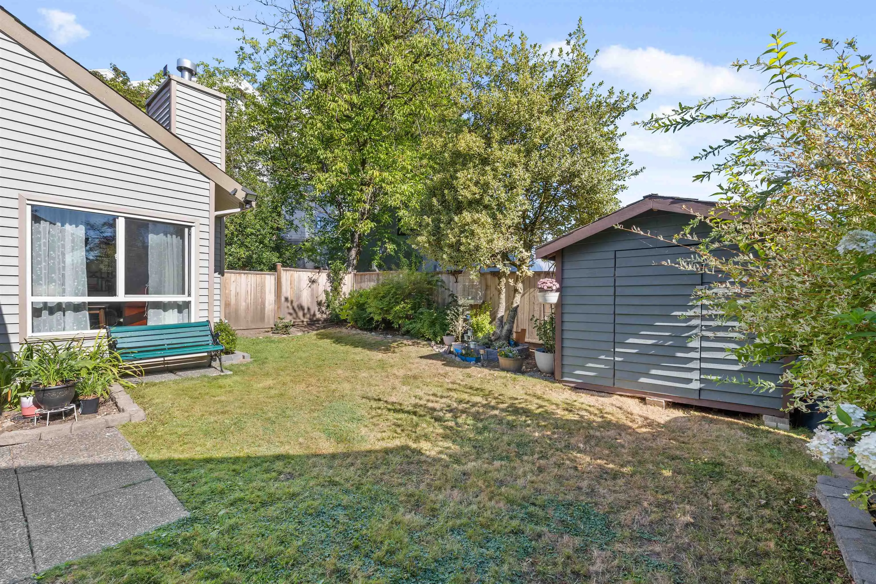 6233 E Greenside Drive