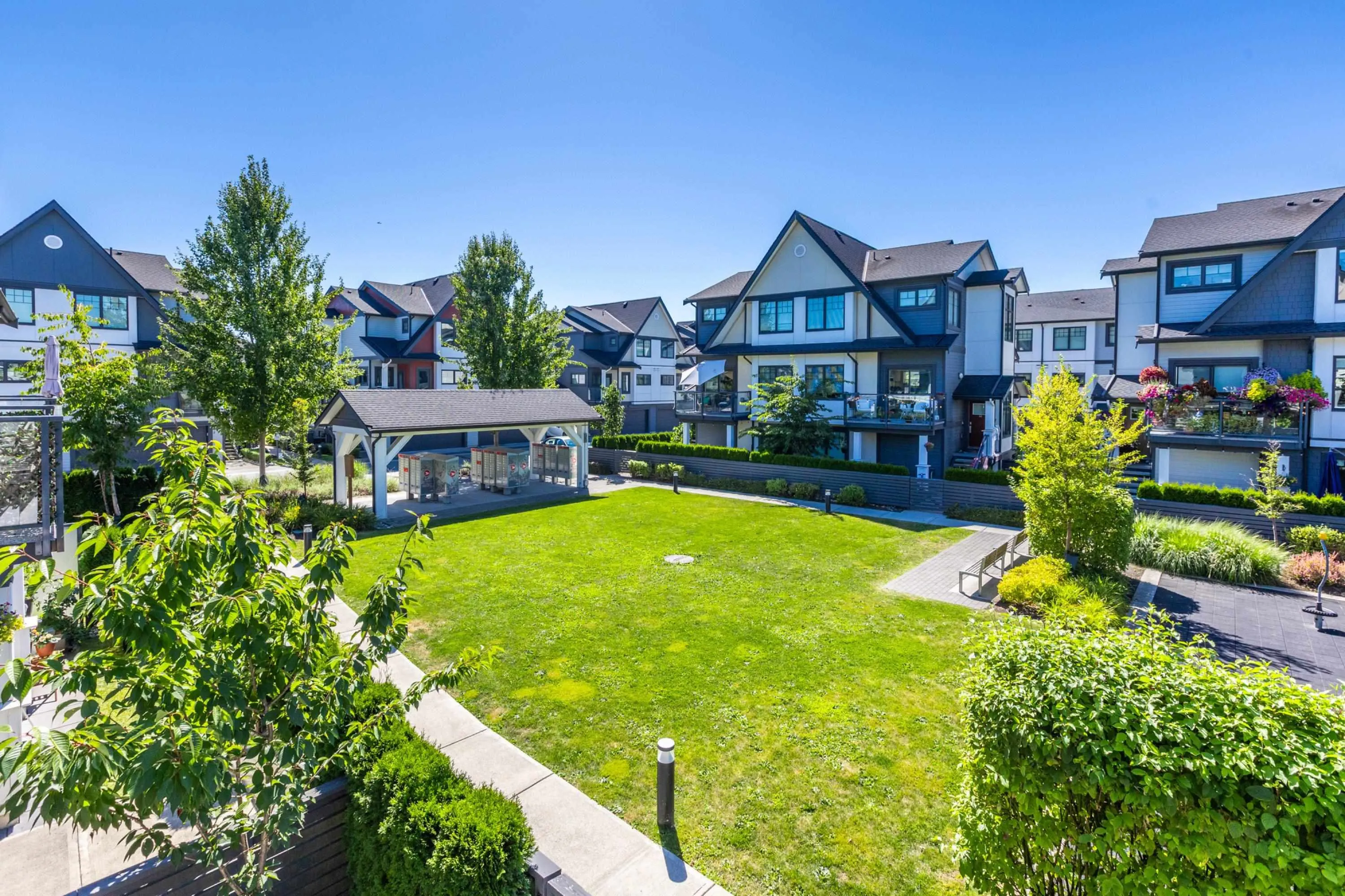 50 19451 Sutton Avenue