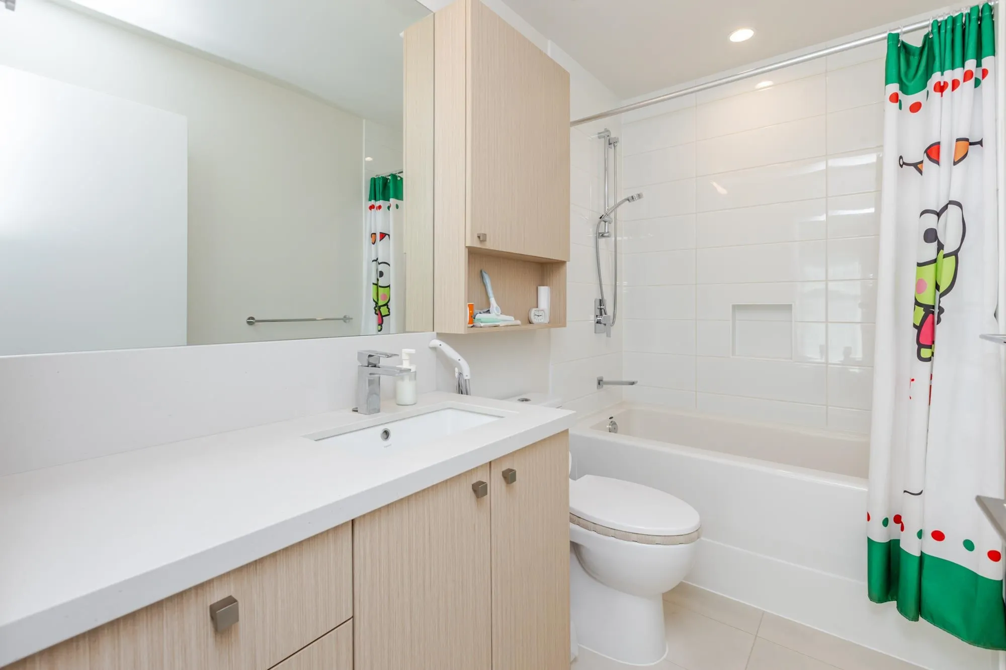 50 19451 Sutton Avenue