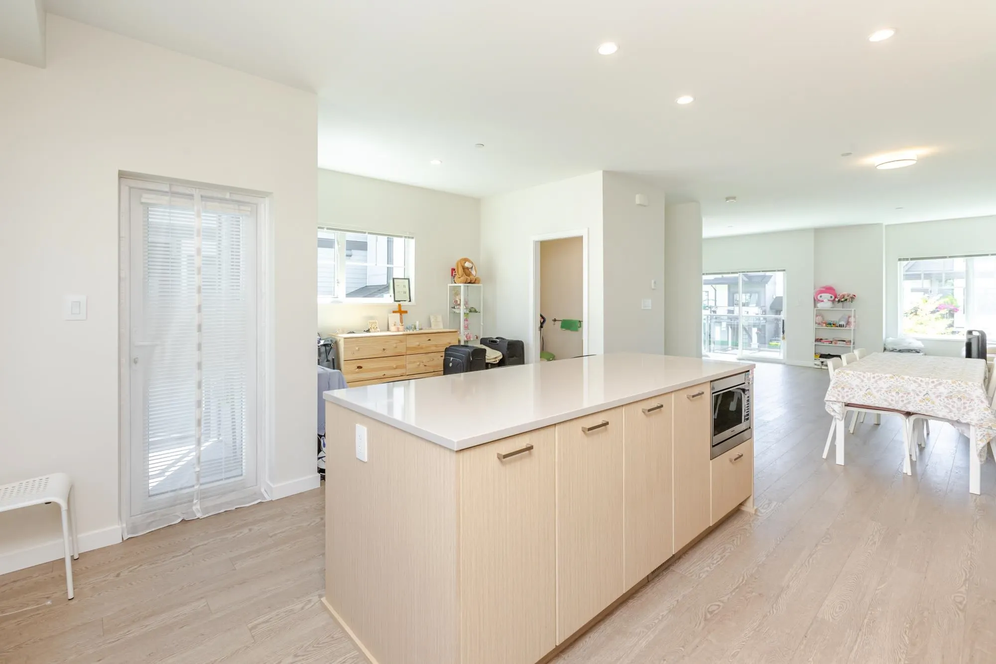 50 19451 Sutton Avenue