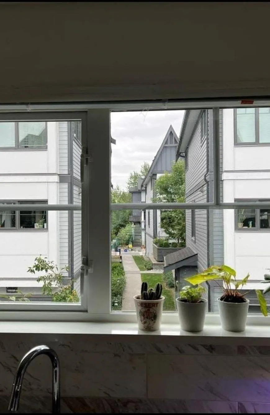 50 19451 Sutton Avenue