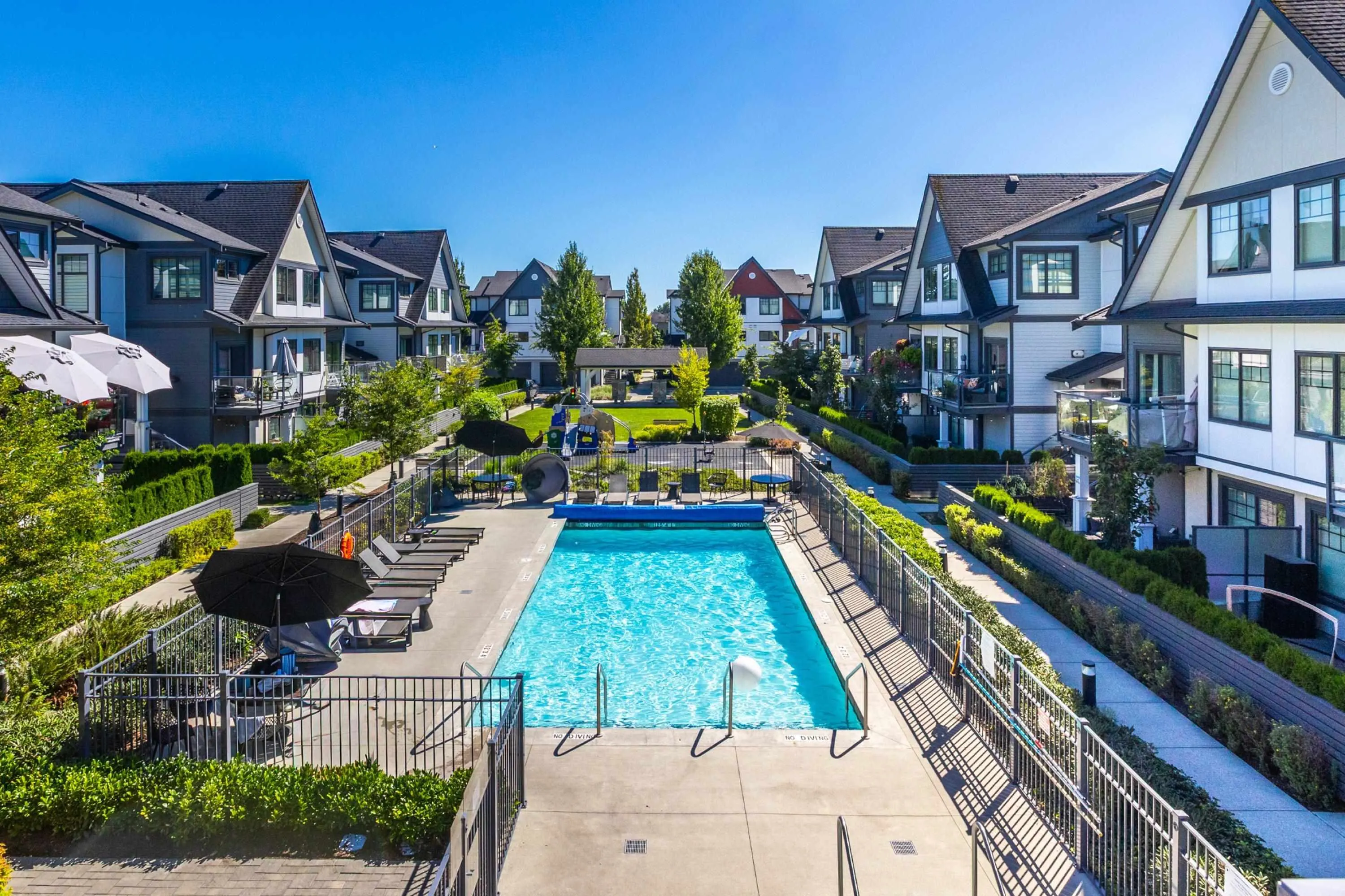 50 19451 Sutton Avenue