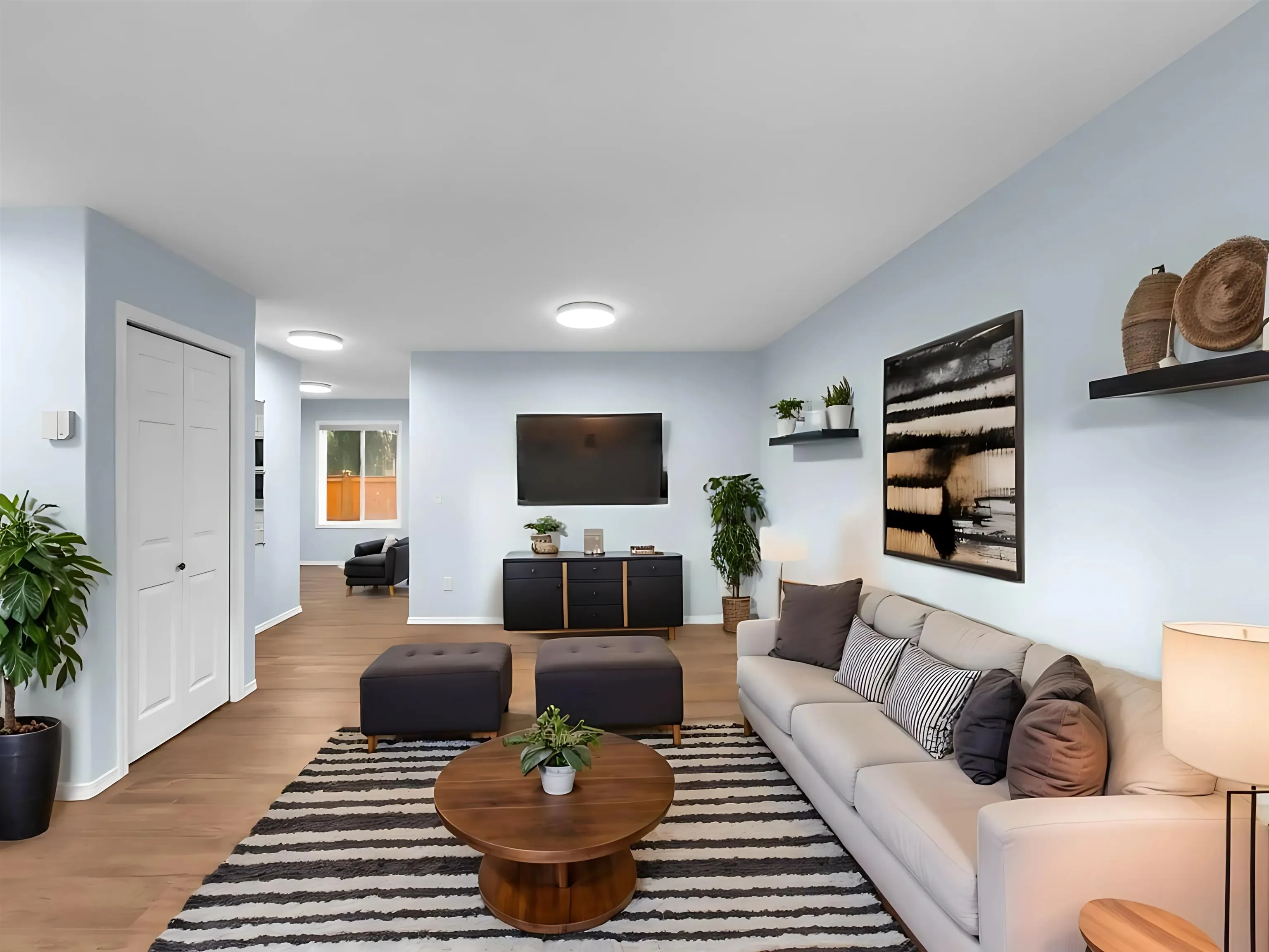 7 46209 Cessna Drive