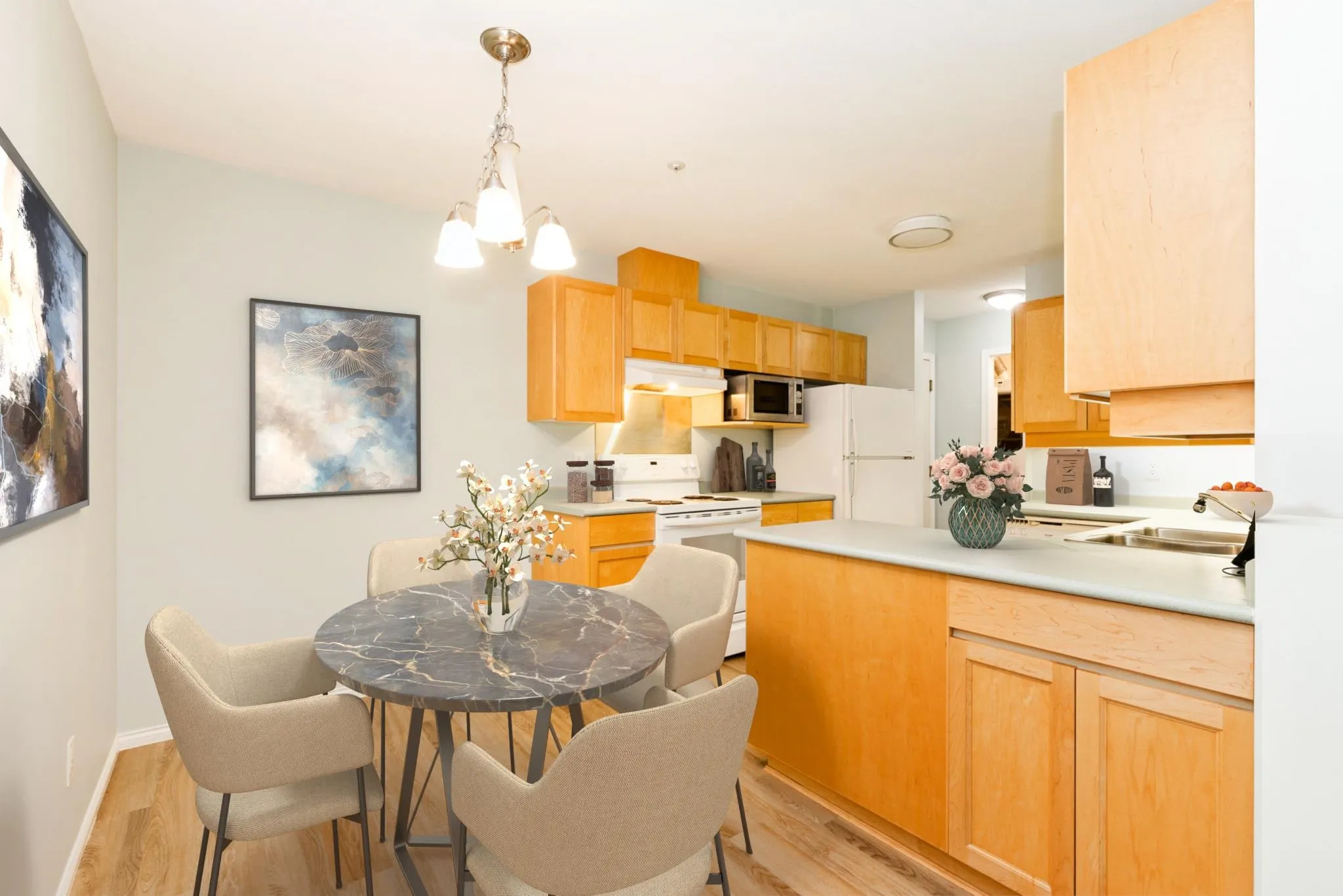 302 22722 Lougheed Highway