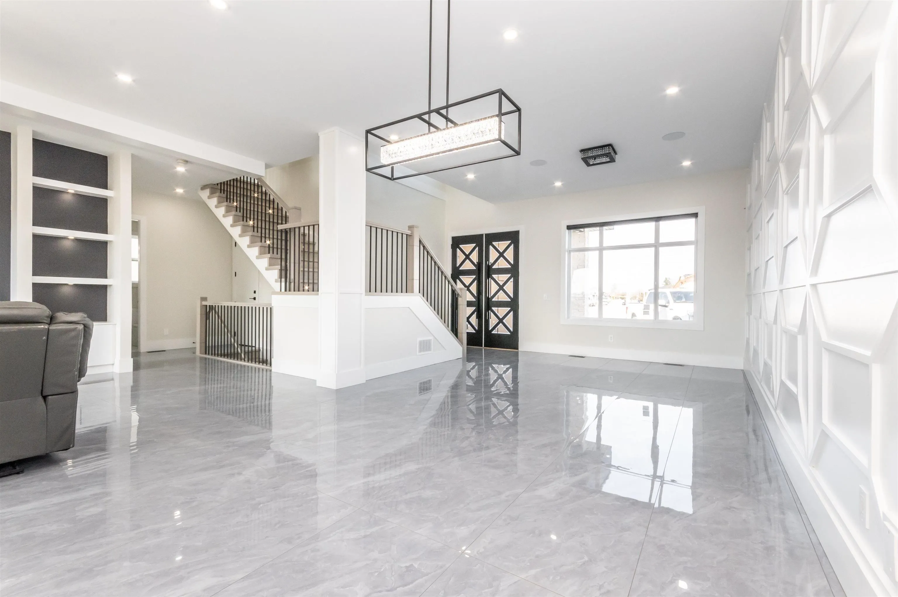 2534 Terminal Court