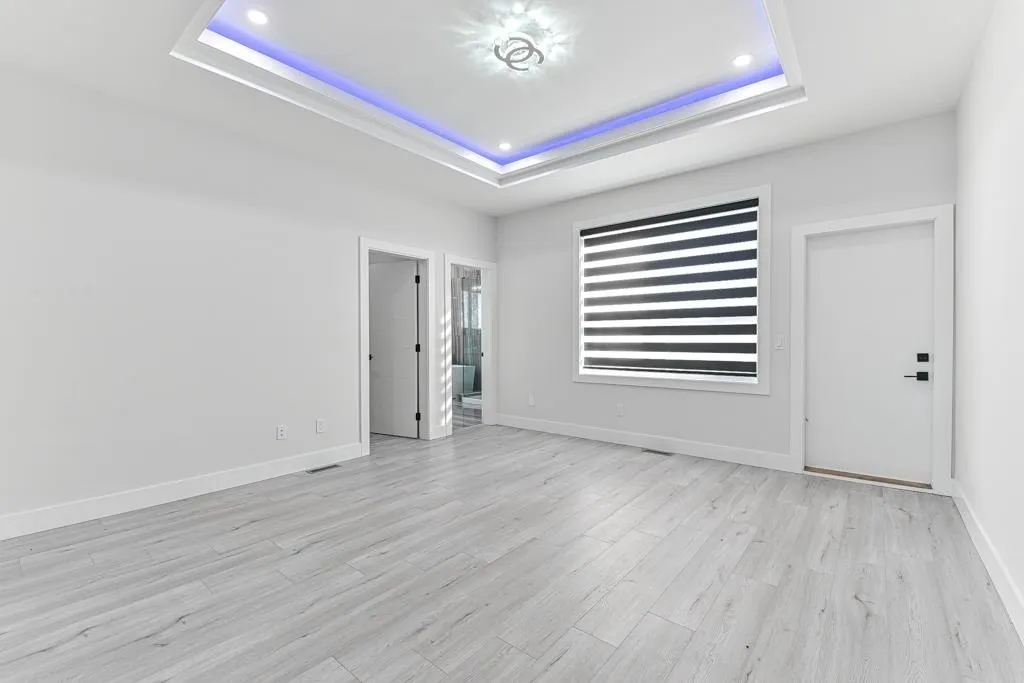 2534 Terminal Court