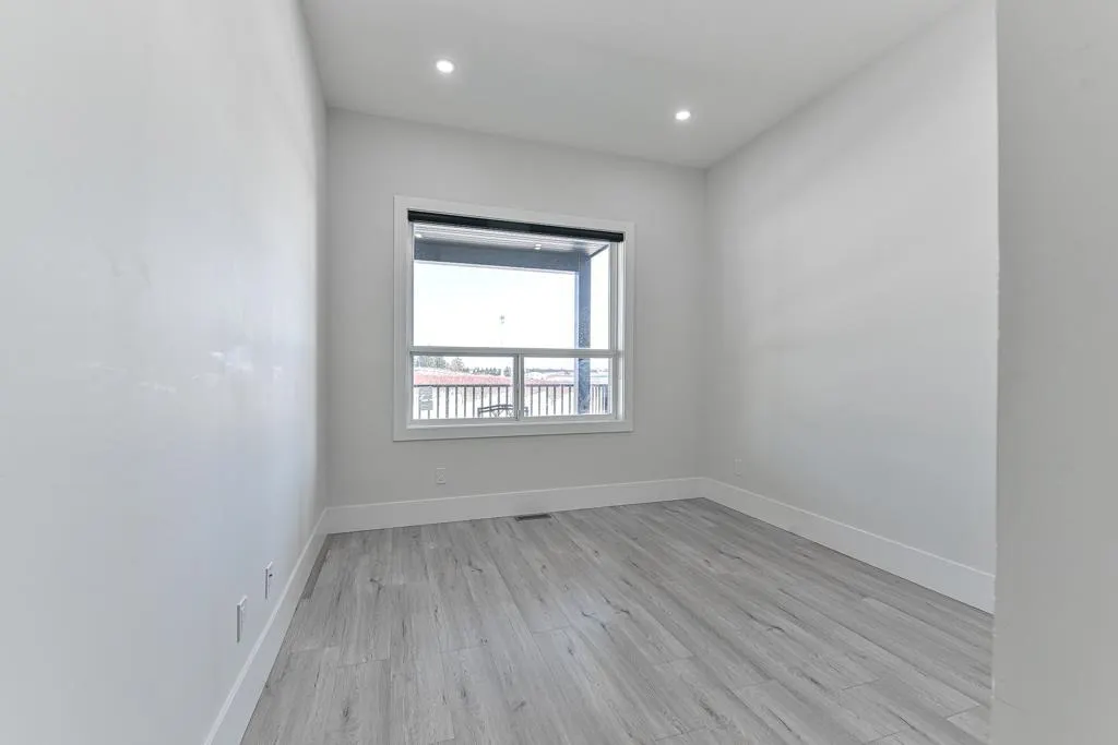 2534 Terminal Court