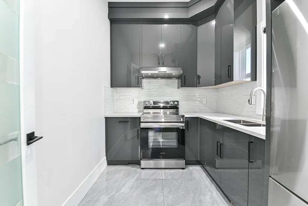 2534 Terminal Court