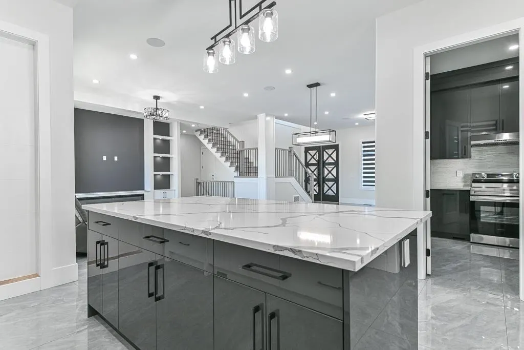 2534 Terminal Court