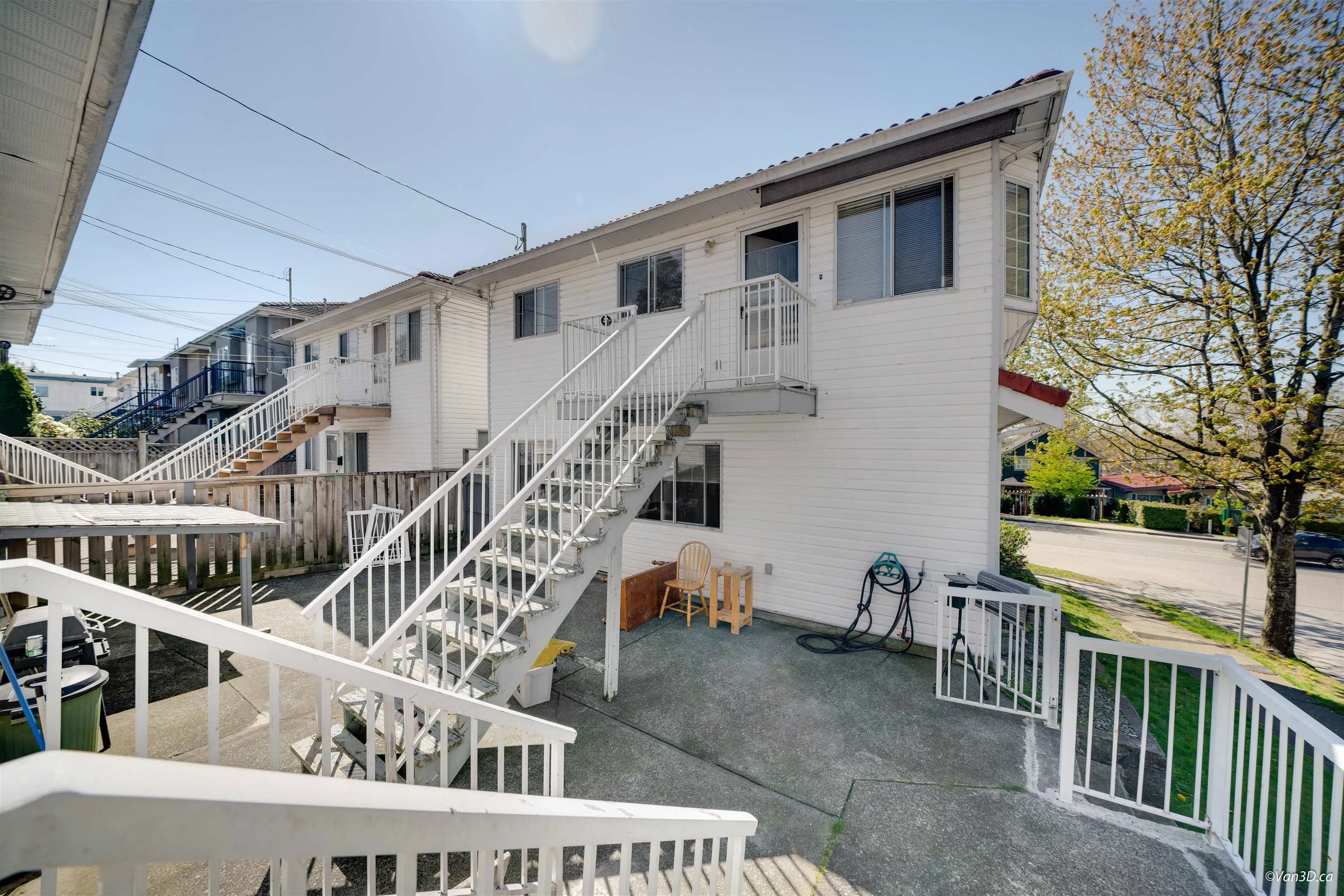 4502 Nanaimo Street
