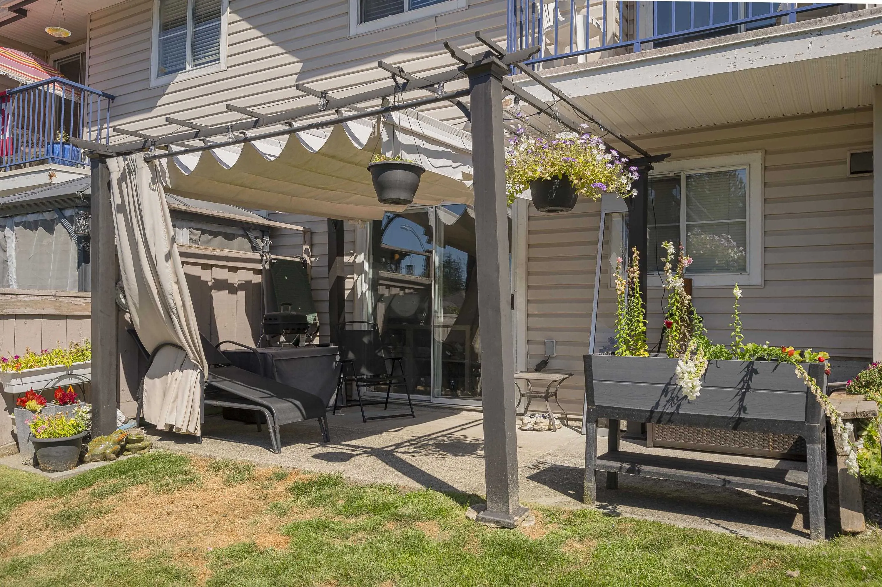 20 8716 Walnut Grove Drive