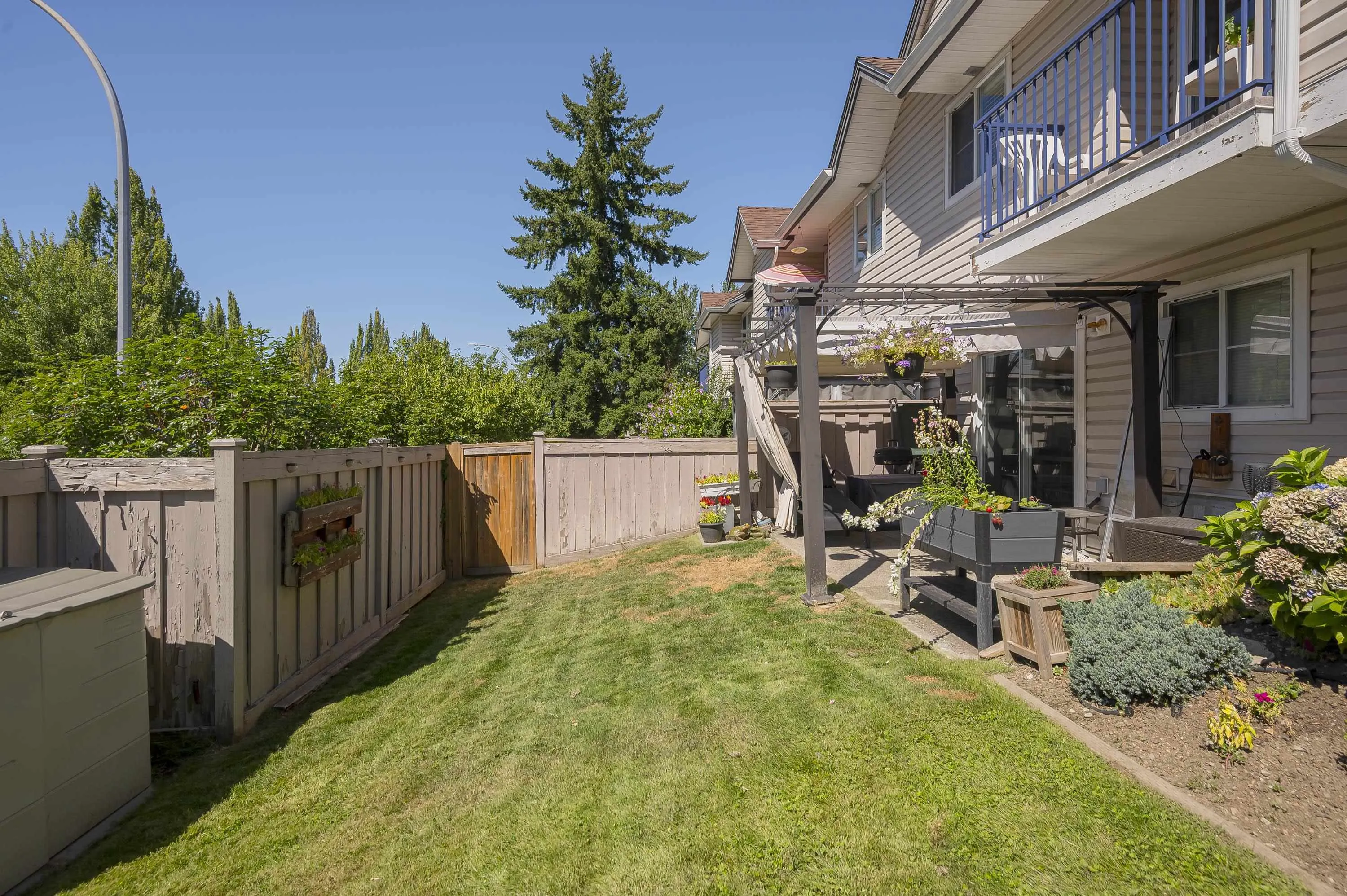 20 8716 Walnut Grove Drive