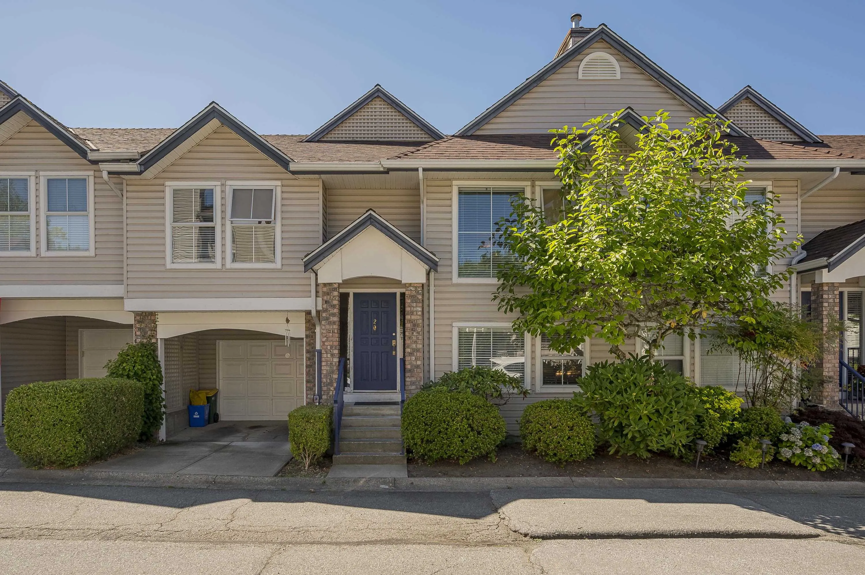 20 8716 Walnut Grove Drive