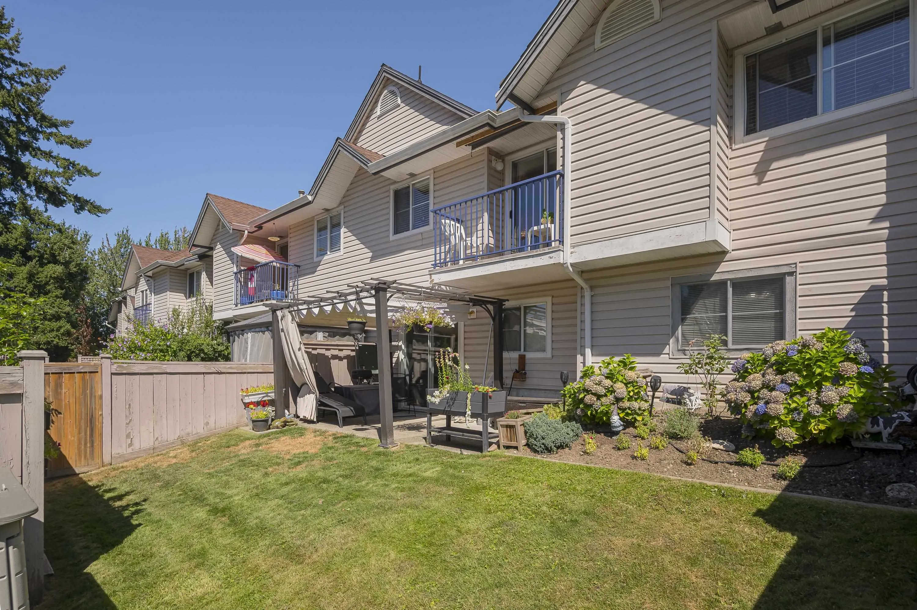 20 8716 Walnut Grove Drive