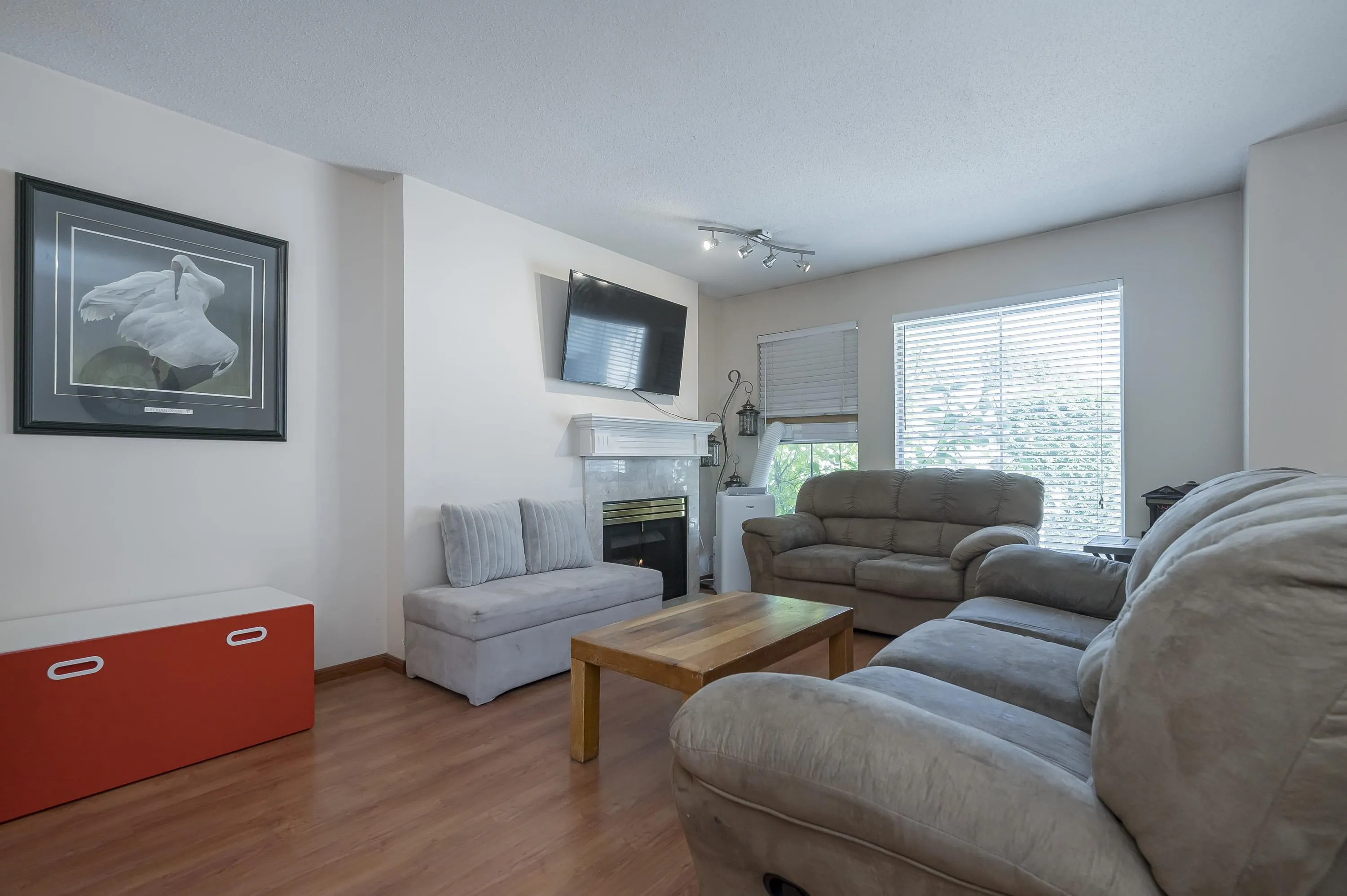 20 8716 Walnut Grove Drive