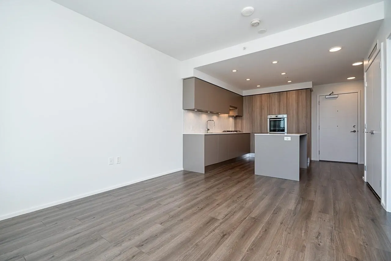 708 3809 Evergreen Place