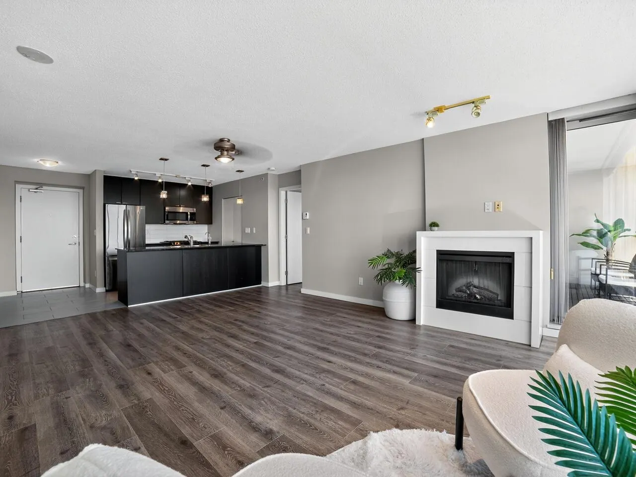 704 39 Sixth Street