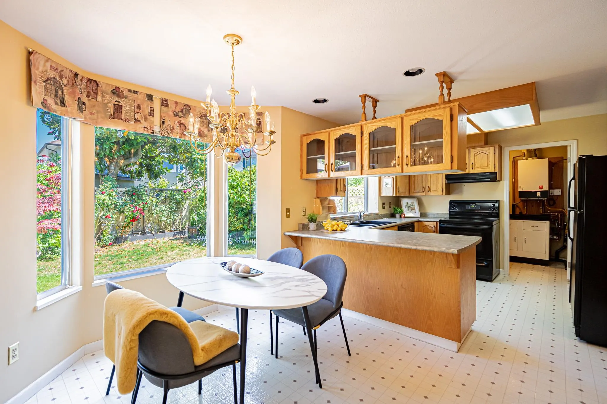 6683 London Court