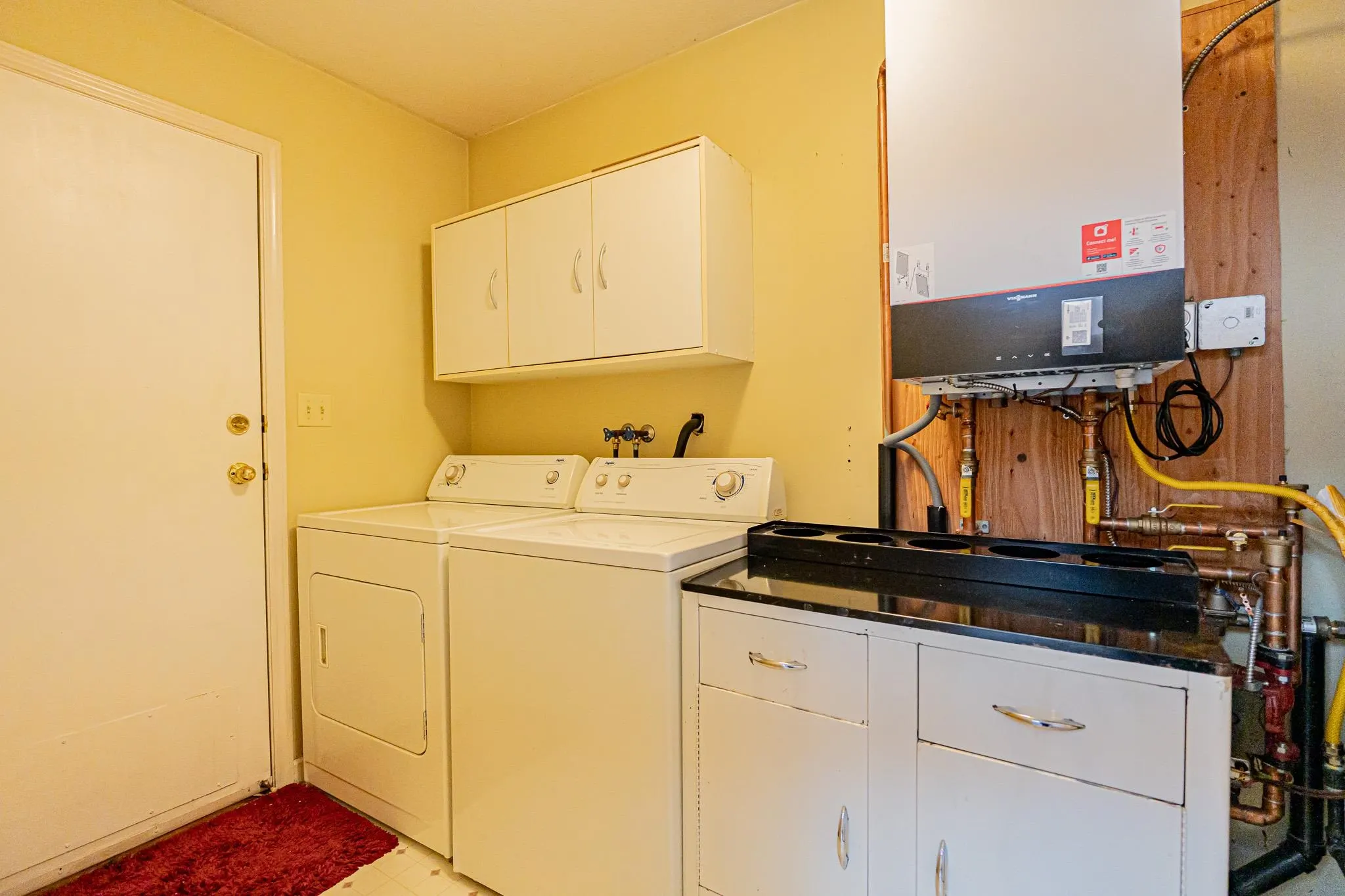 6683 London Court