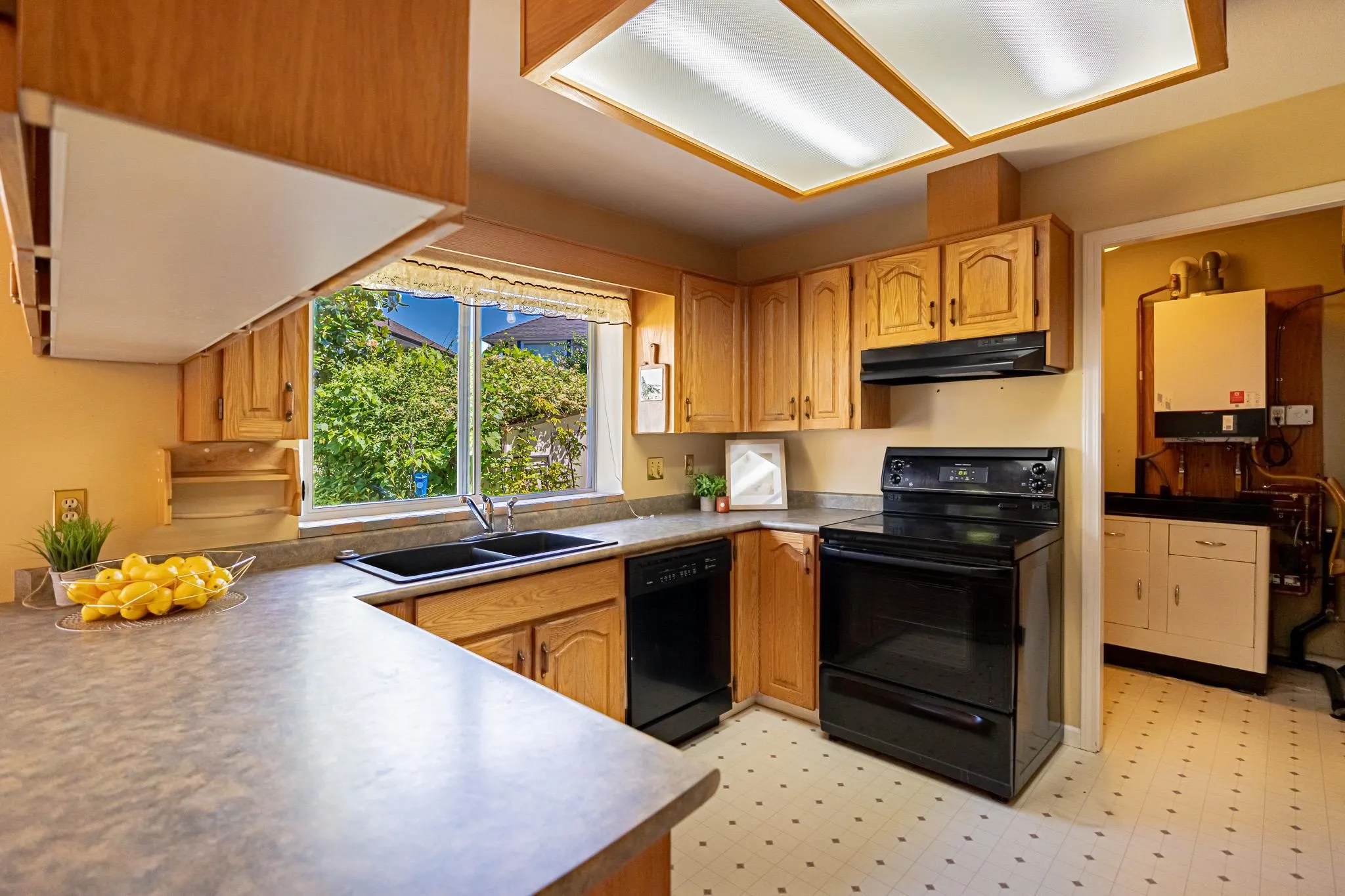 6683 London Court