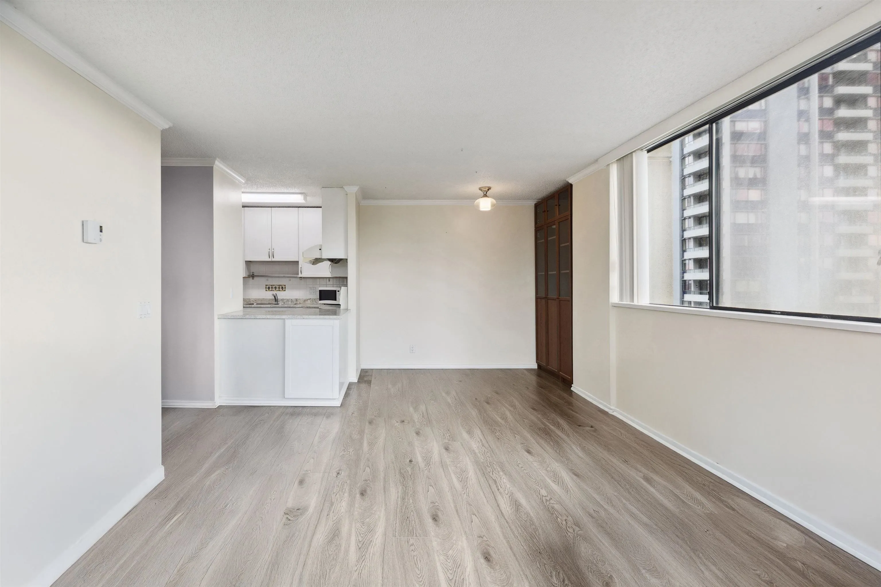 806 3970 Carrigan Court